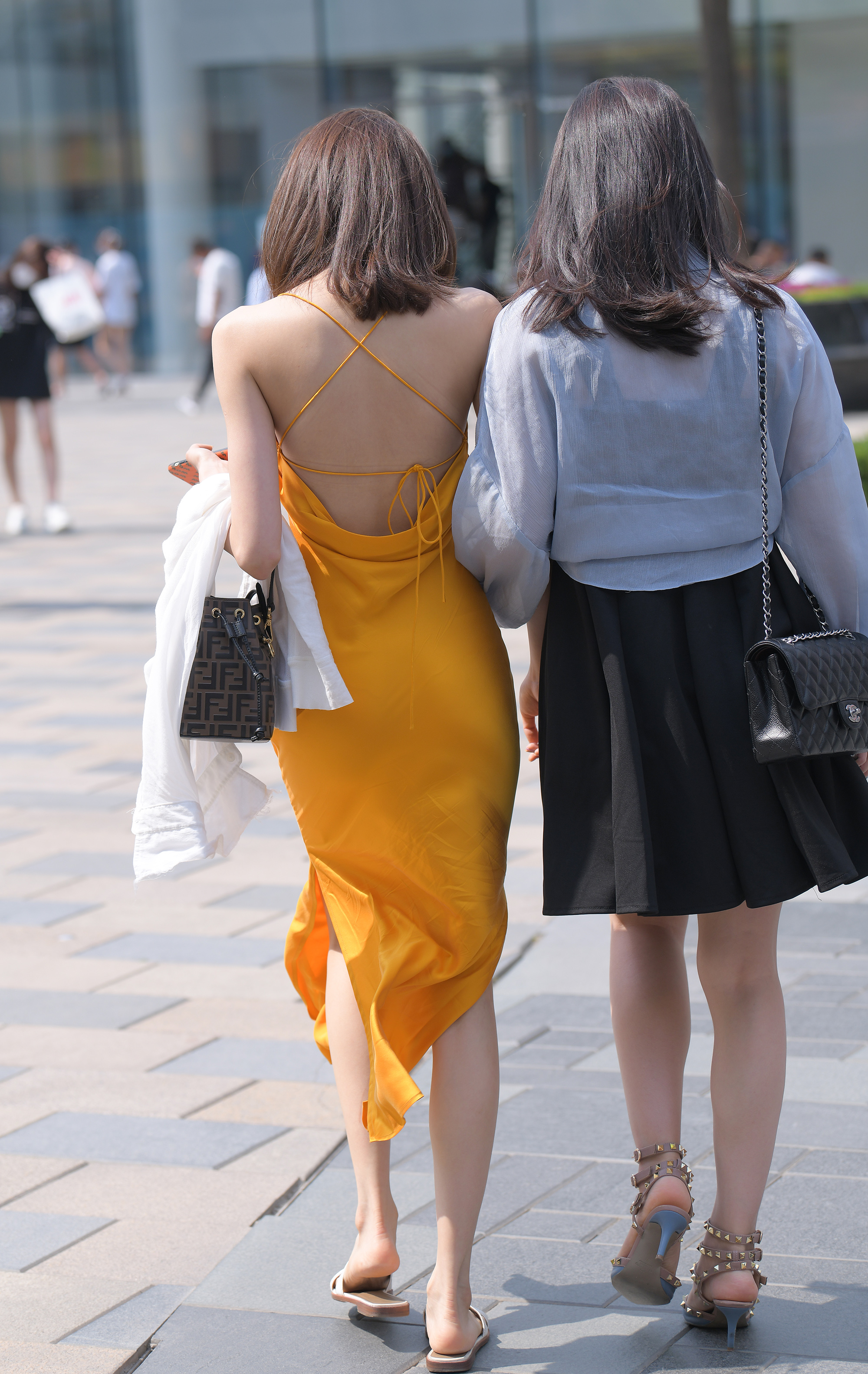  魔镜街拍,裙装,熟女,街拍,写真套图,HuaYang花漾show