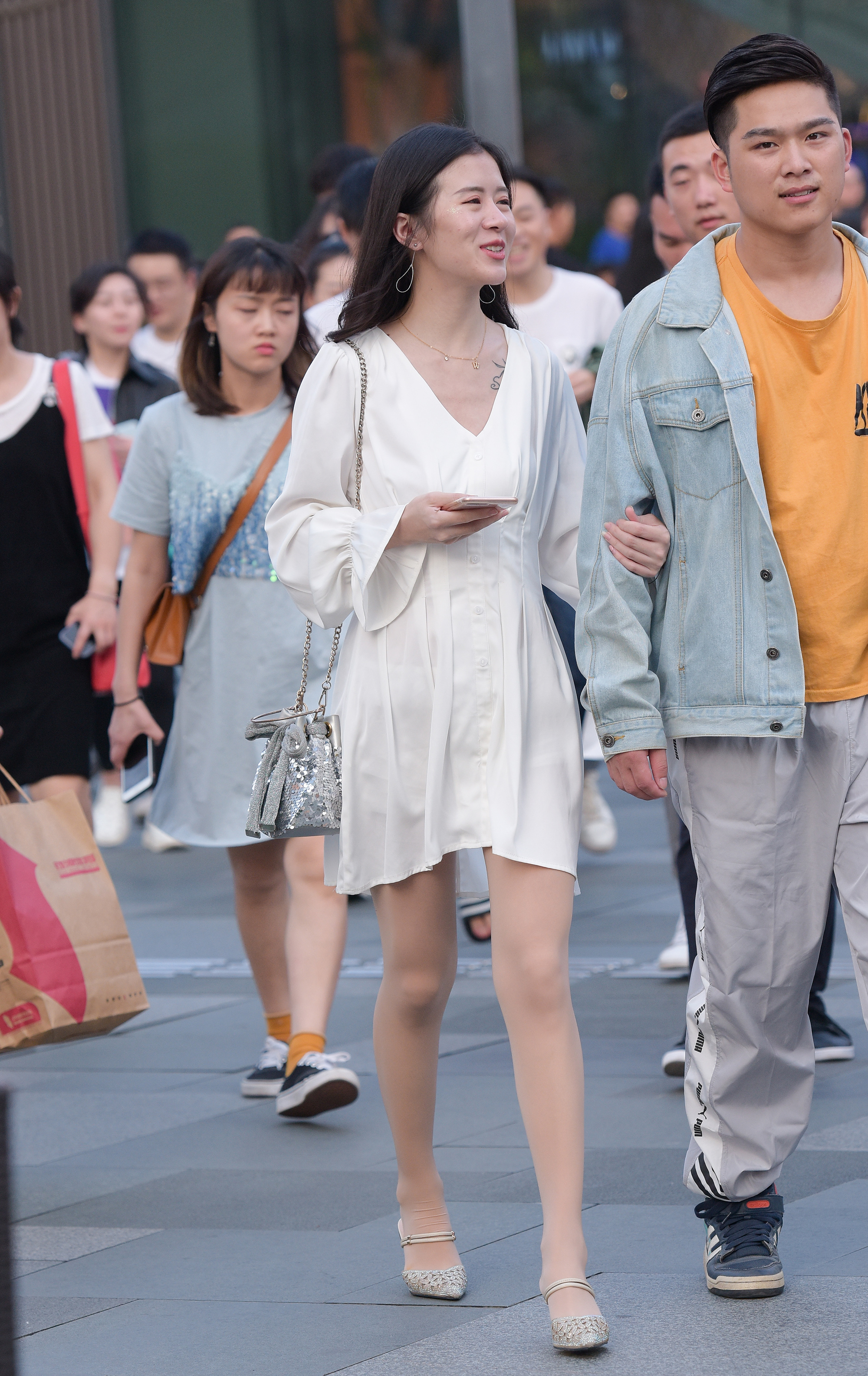  魔镜街拍,丝袜,裙装,少妇,街拍,写真套图,风之领域