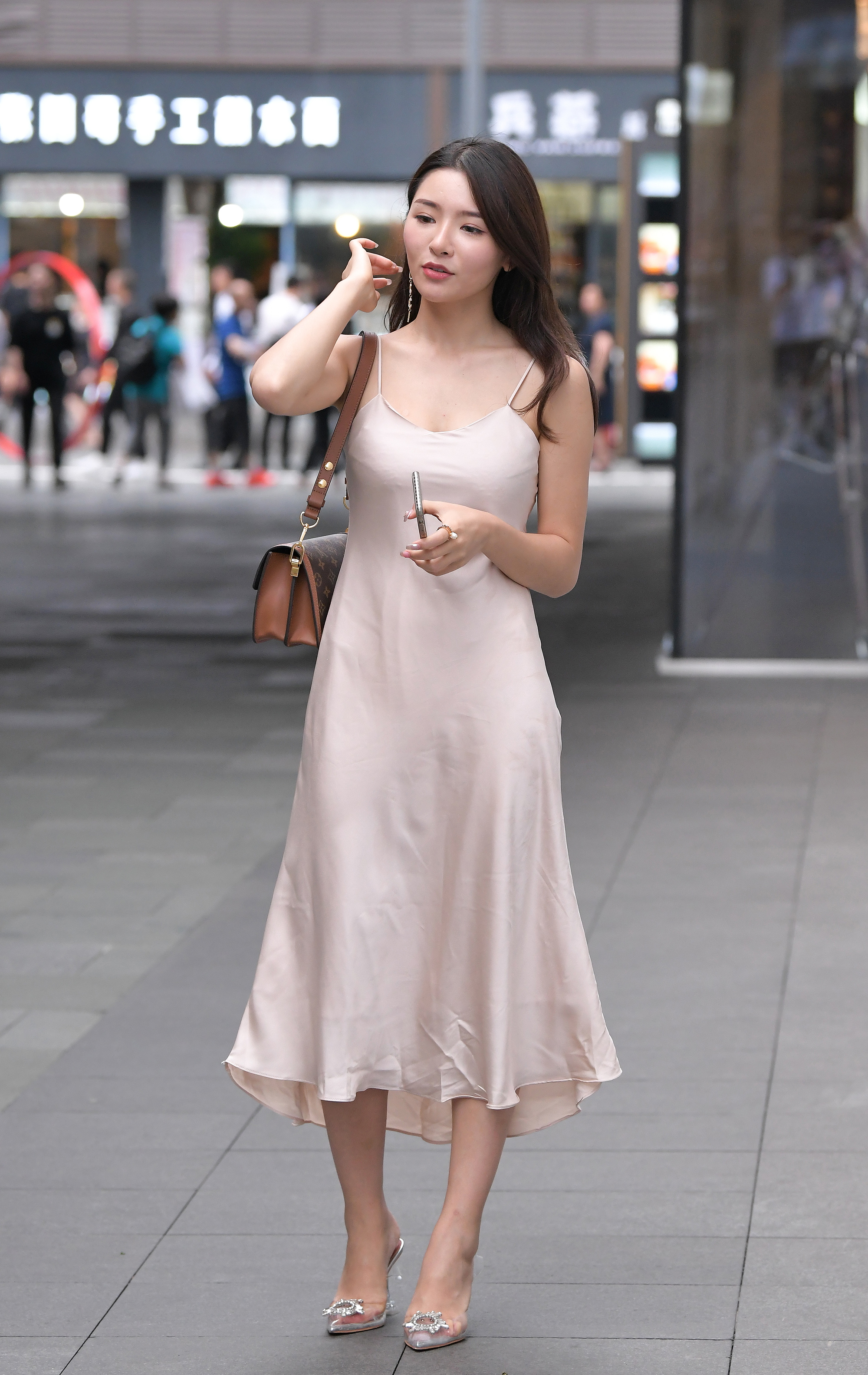  街拍鸭,魔镜街拍,裙装,美女,街拍,写真套图,神楽坂真冬