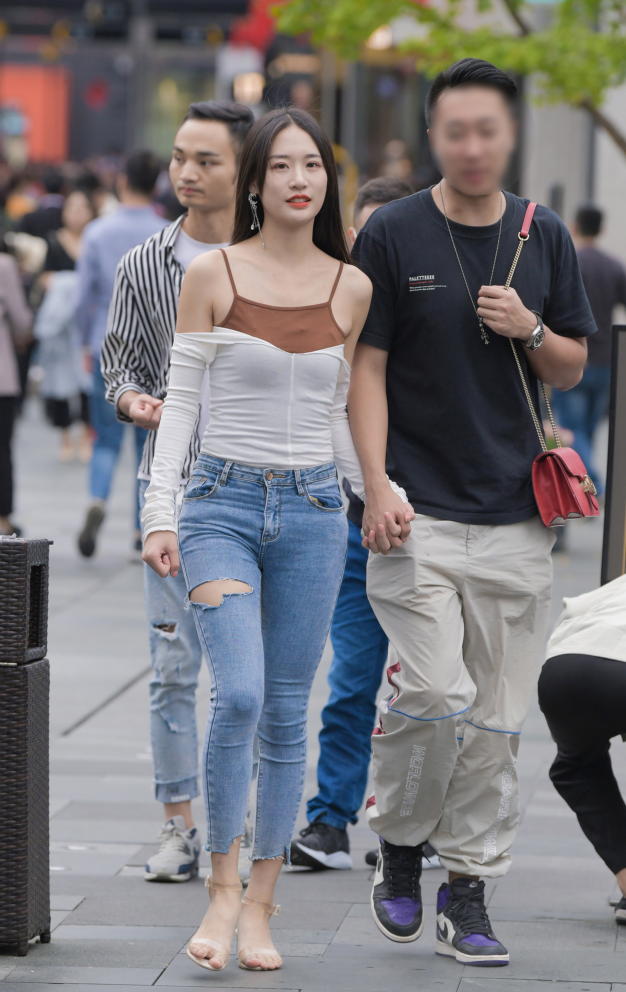  魔镜街拍,,人妻,街拍,写真套图,MT蜜团