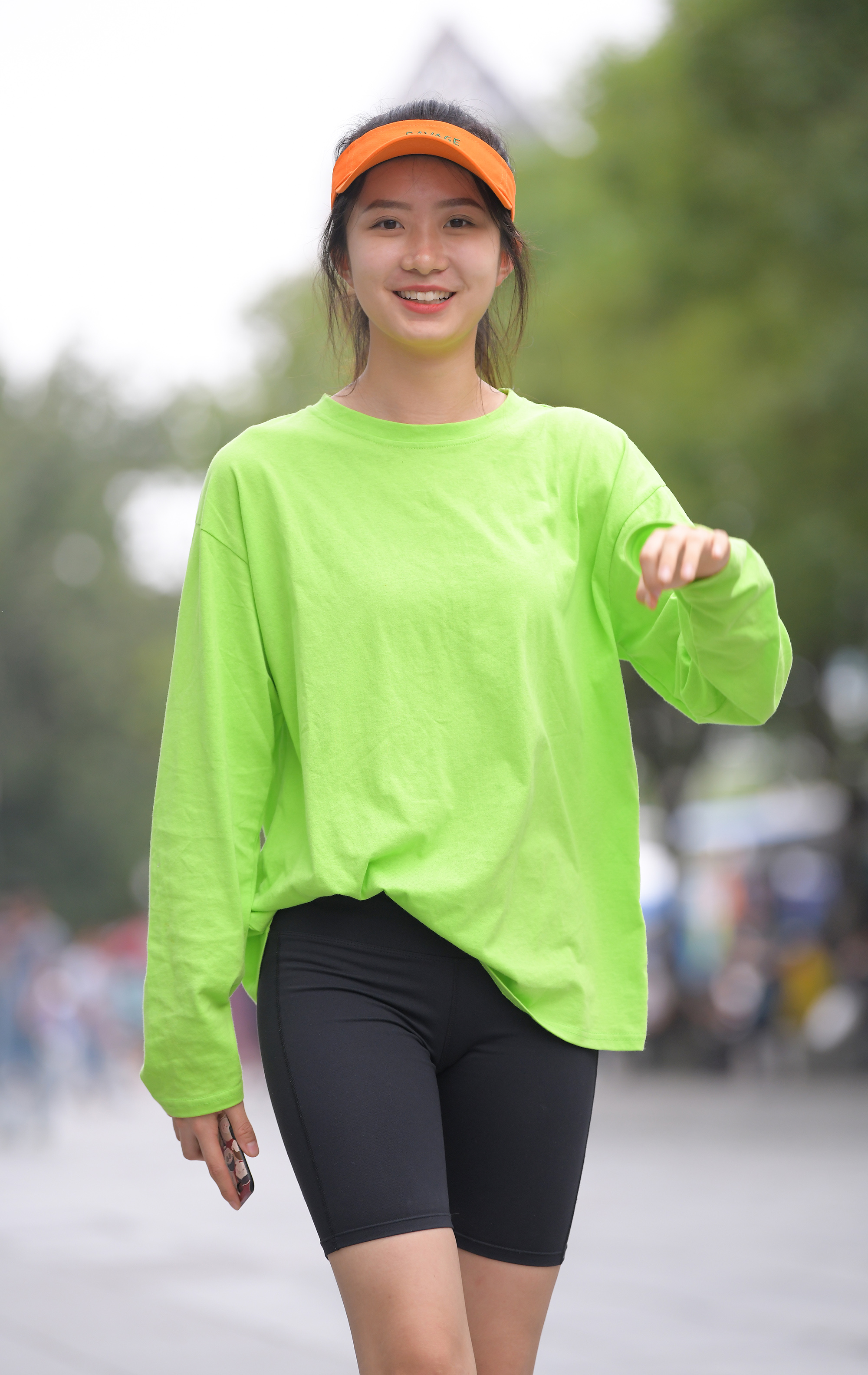  魔镜街拍,紧身裤,美女,街拍,写真套图,魔镜在线专区