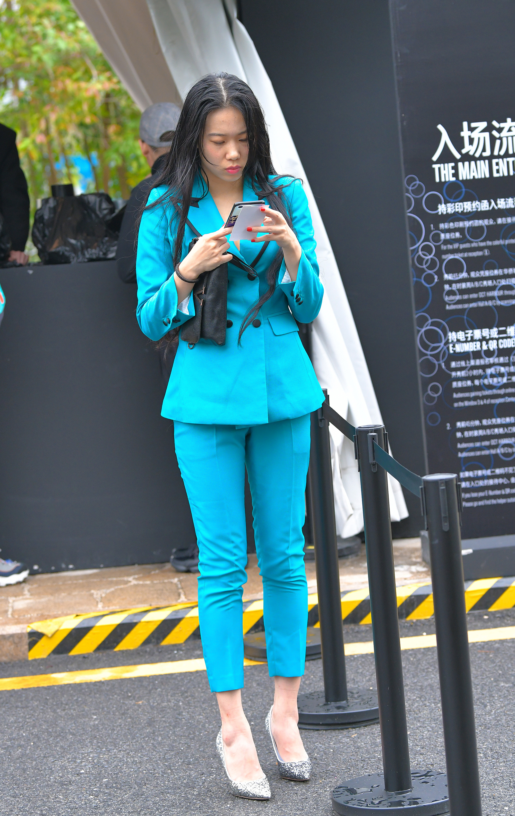  魔镜街拍,,少妇,街拍,写真套图,轩萧学姐