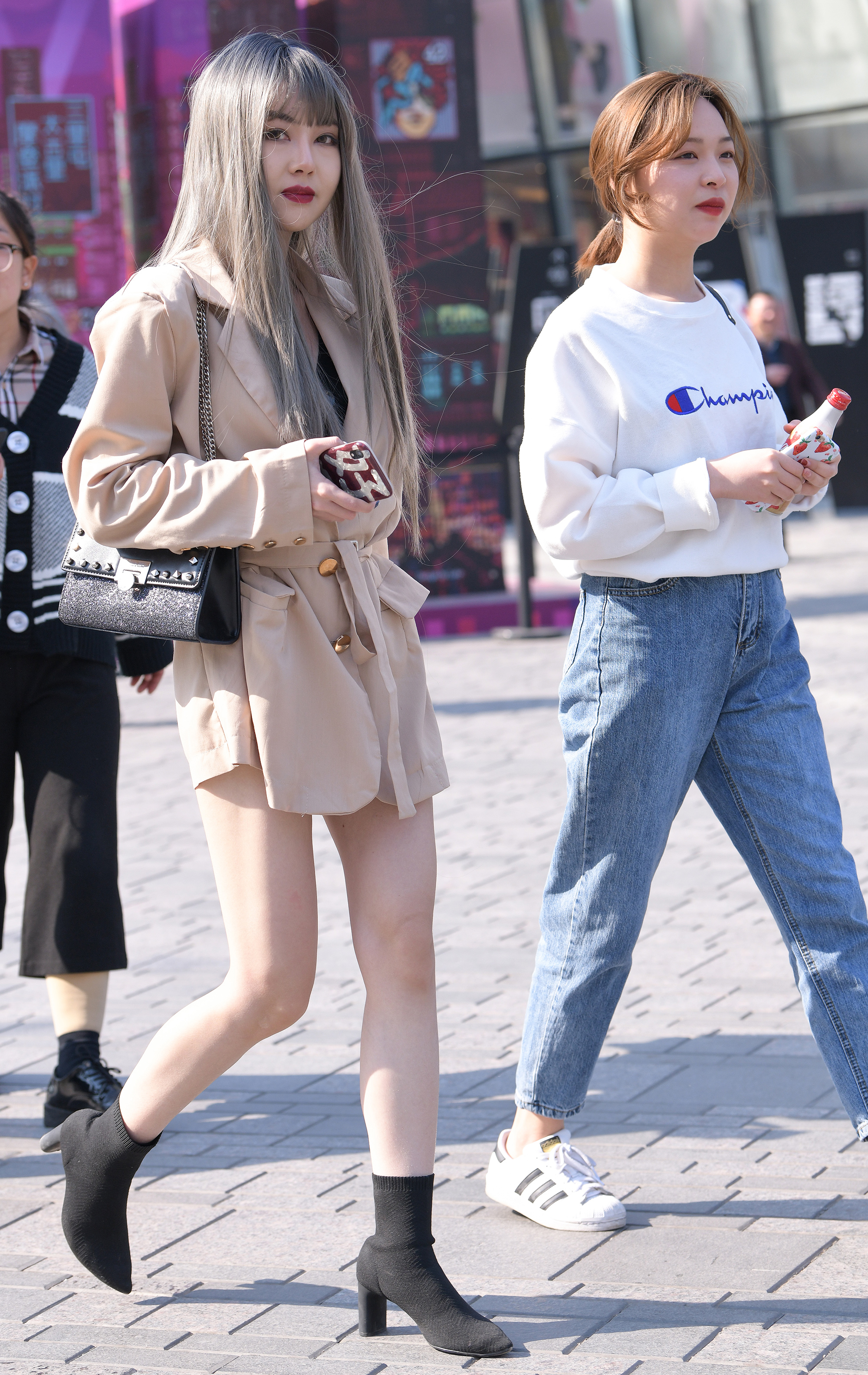  街拍鸭,魔镜街拍,丝袜,热裤,少妇,街拍,写真套图,Yuki亭