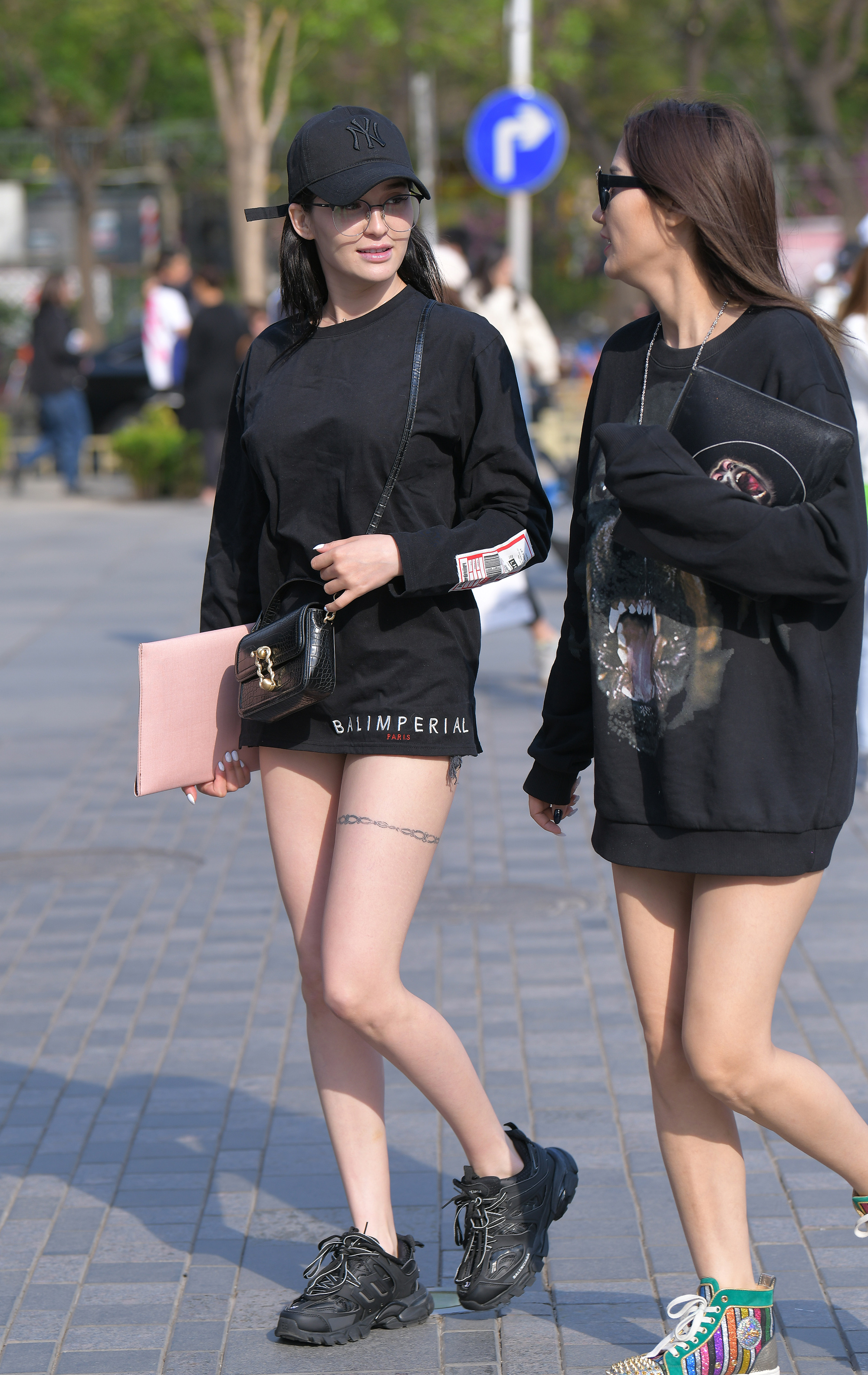  魔镜街拍,裙装,小姐姐,街拍,写真套图,黑龙贯通