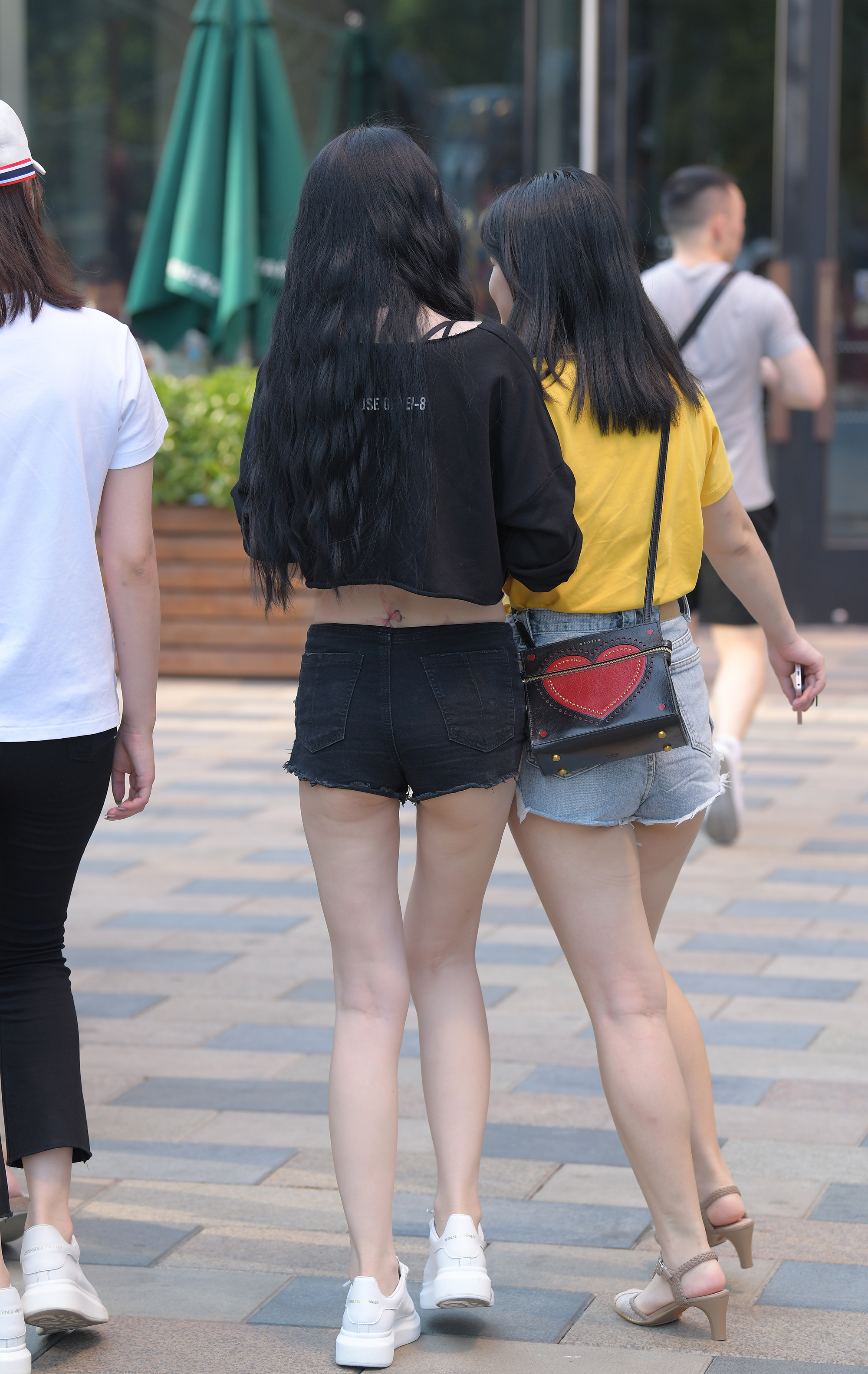  魔镜街拍,热裤,美女,街拍,写真套图,Yuki亭