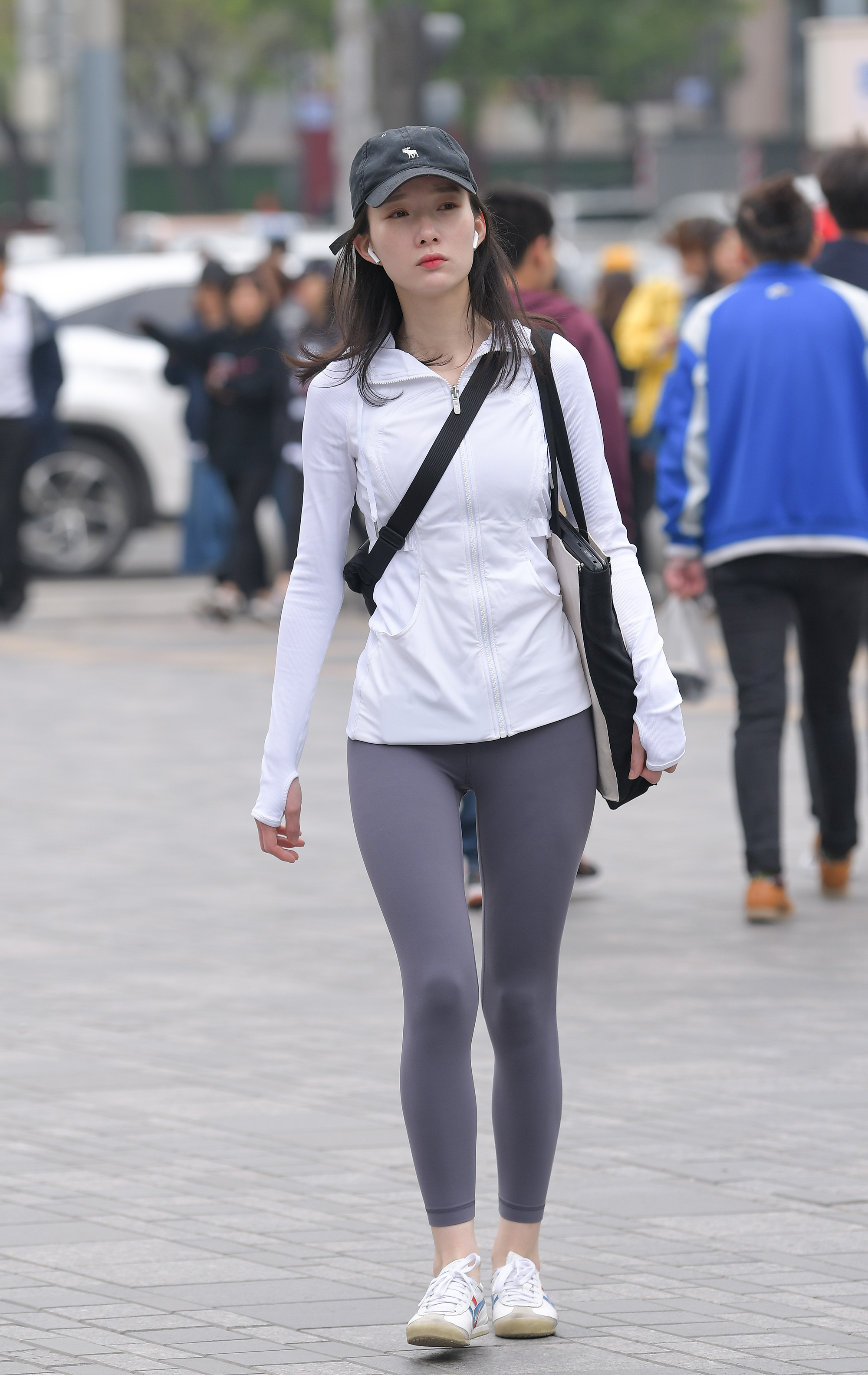  魔镜街拍,紧身裤,少妇,街拍,写真套图,G44不会受伤