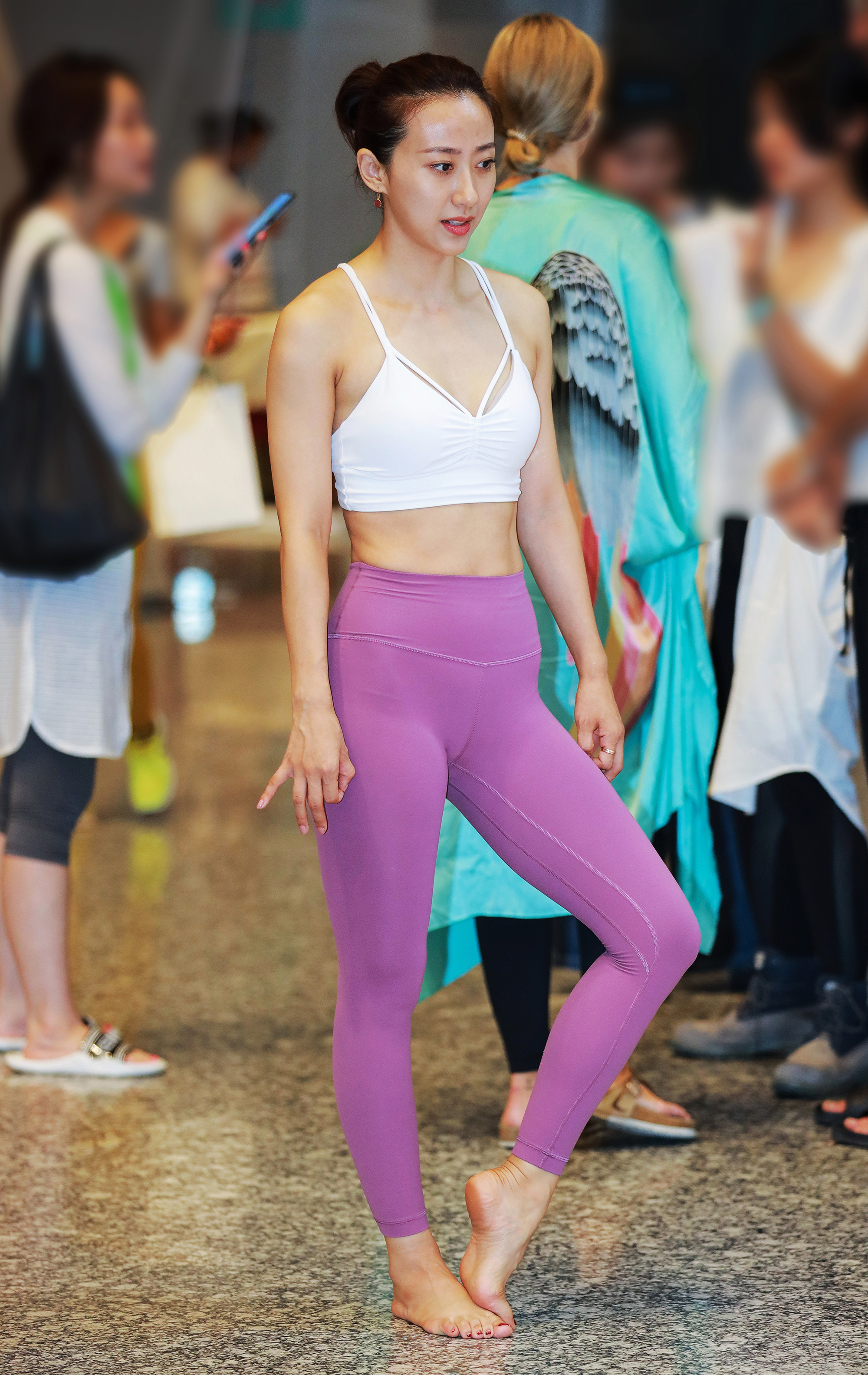  魔镜街拍,紧身裤,小姐姐,街拍,写真套图,鳗鱼霏儿