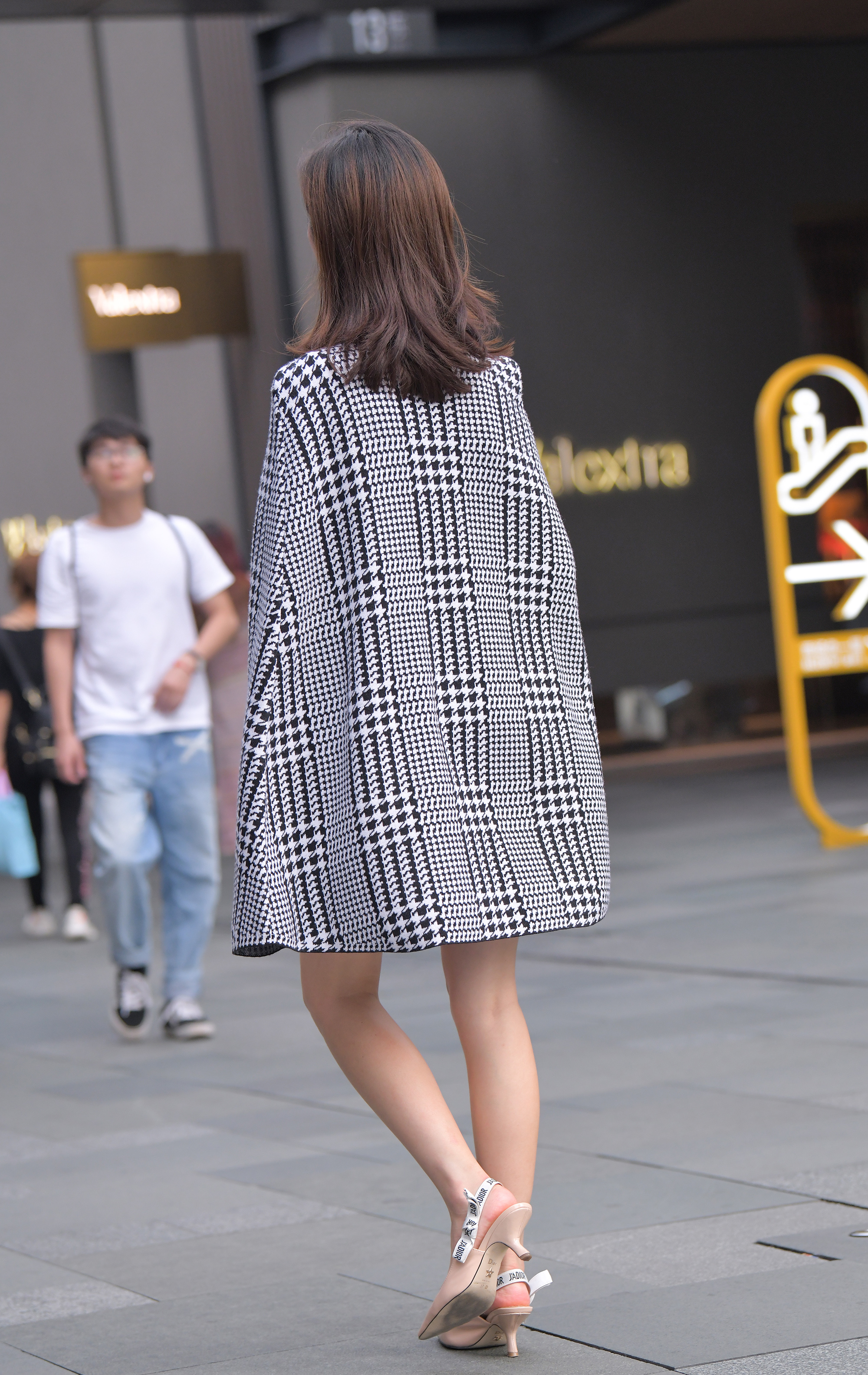  魔镜街拍,裙装,熟女,街拍,写真套图,是依酱呀