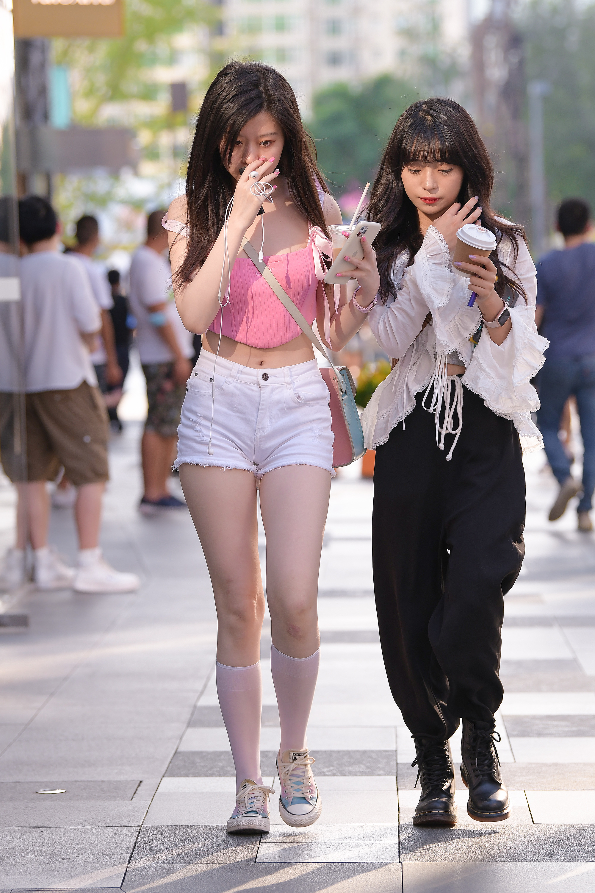  魔镜街拍,丝袜,热裤,人妻,街拍,写真套图,RU1MM如壹写真