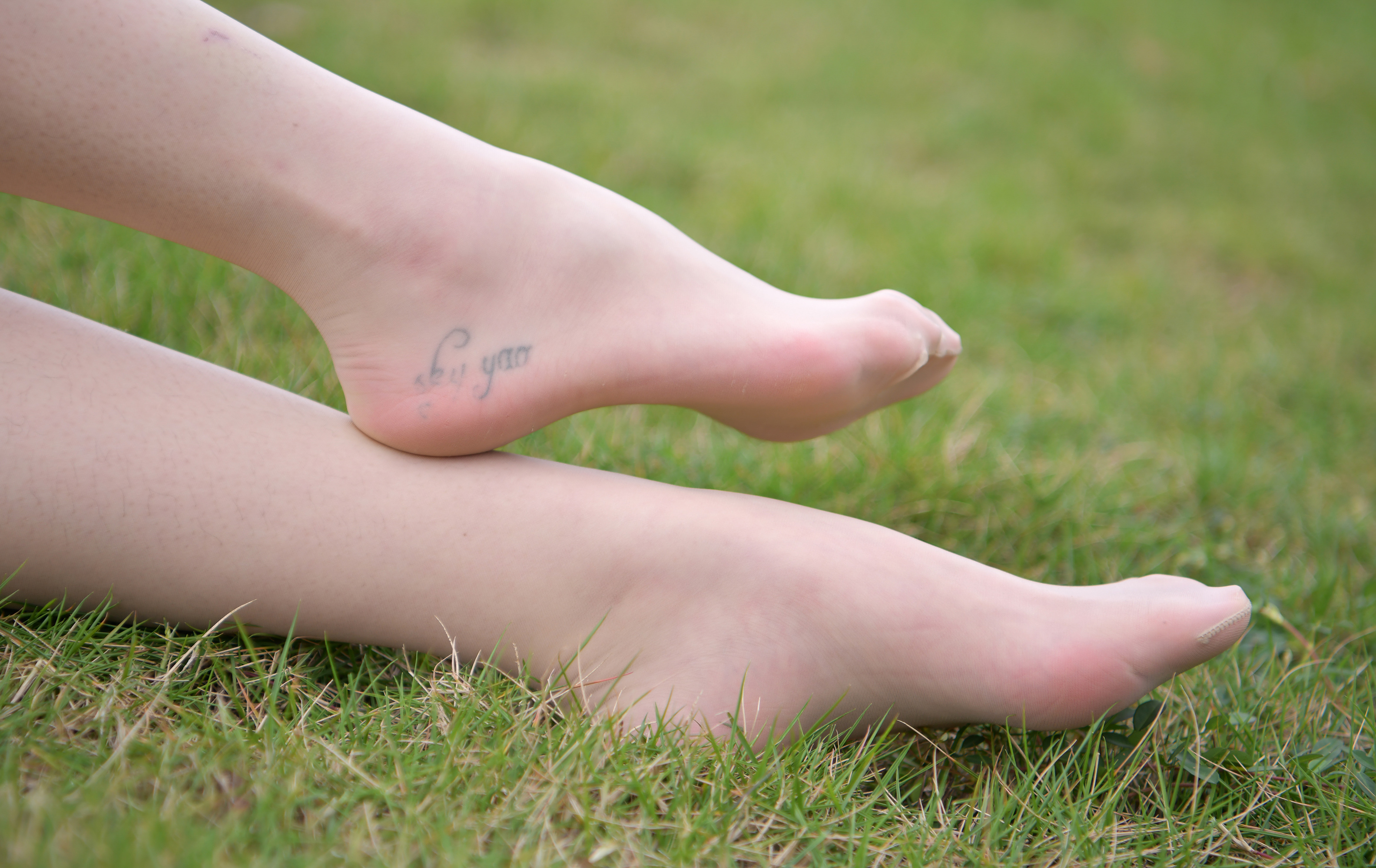  街拍鸭,魔镜街拍,丝袜,紧身裤,少妇,街拍,写真套图,ISHOW爱秀