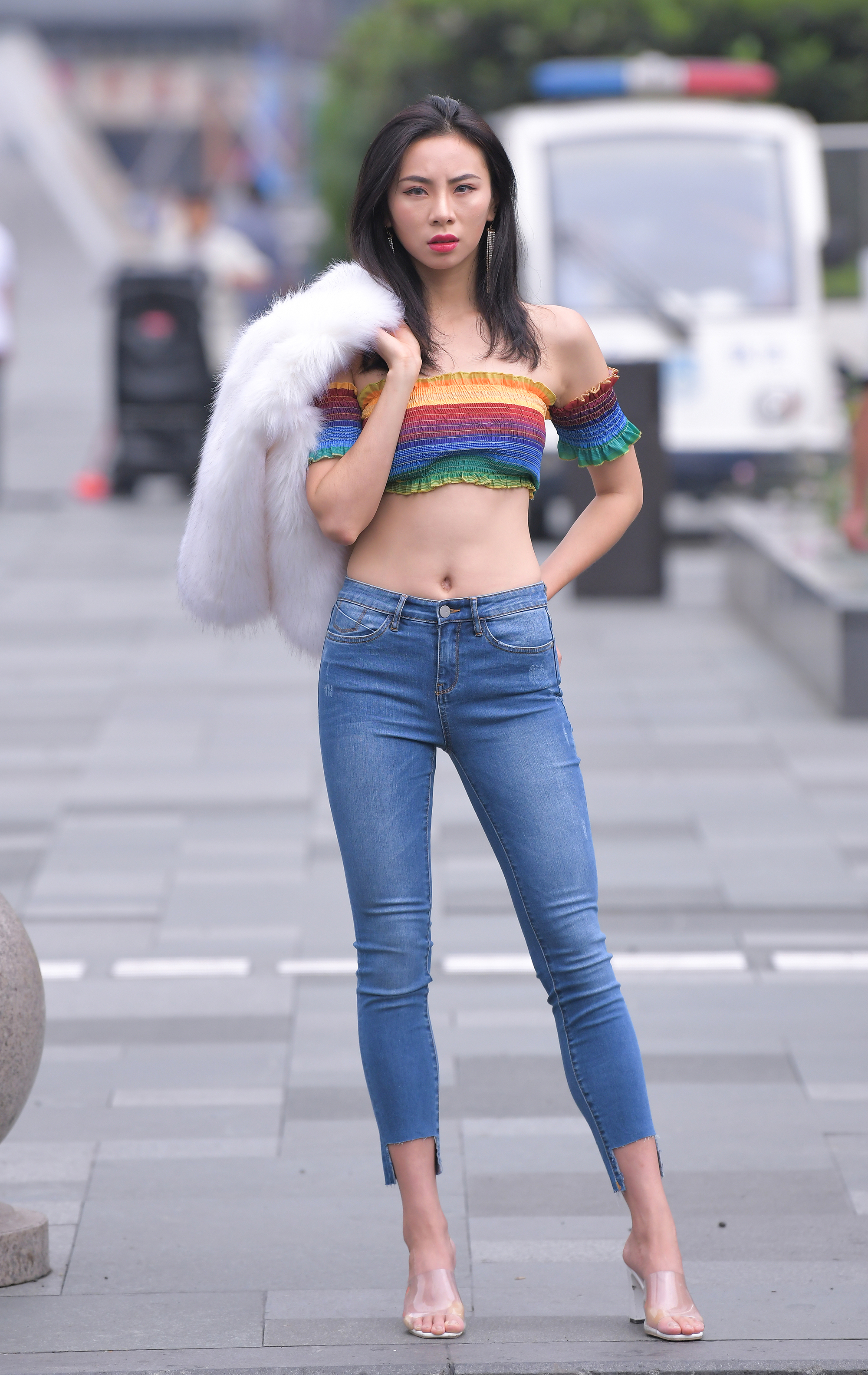  街拍鸭,魔镜街拍,,人妻,街拍,写真套图,稚颜酱