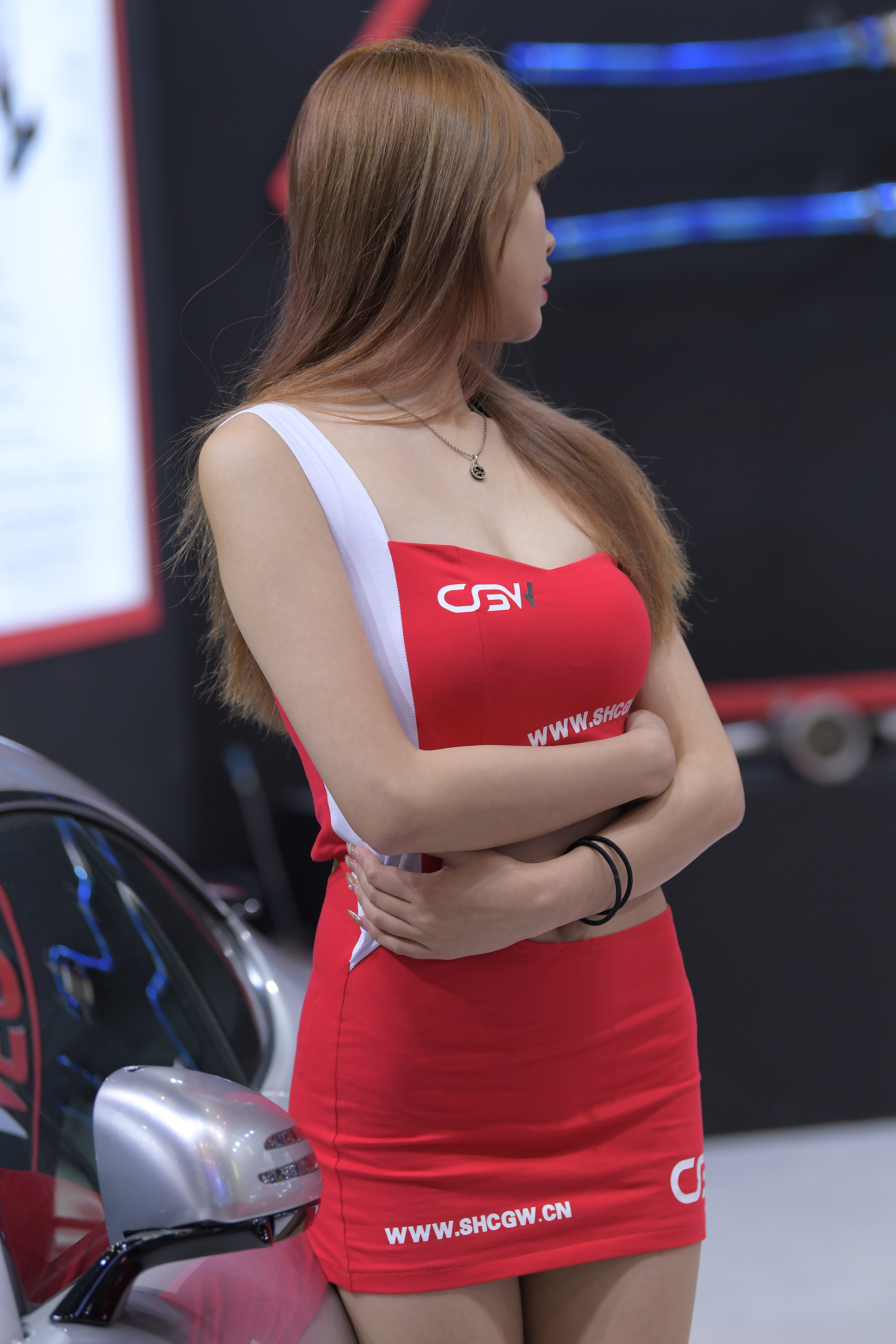  街拍鸭,魔镜街拍,裙装,人妻,街拍,写真套图,yui金鱼