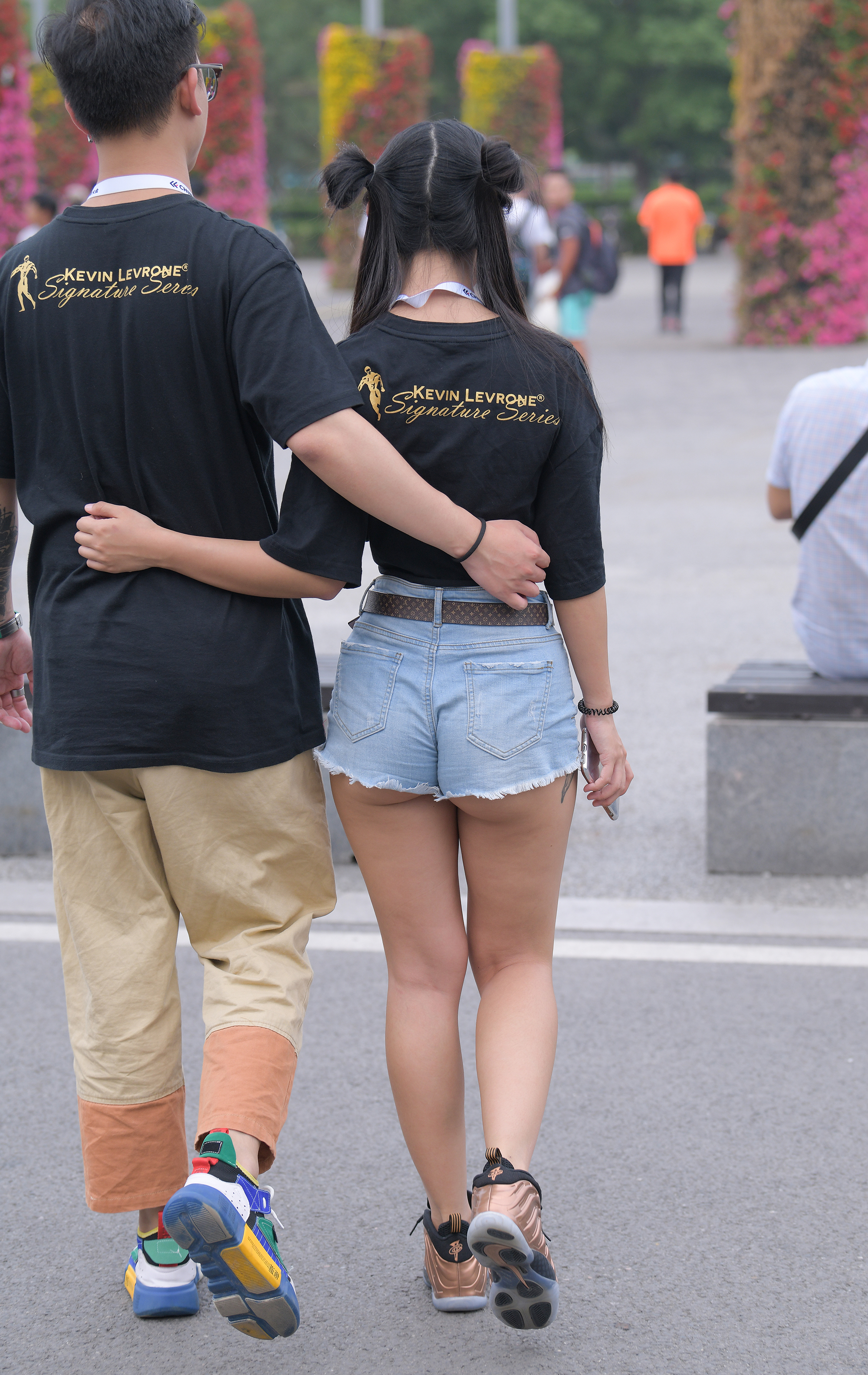  魔镜街拍,热裤,人妻,街拍,写真套图,Girlt果团网