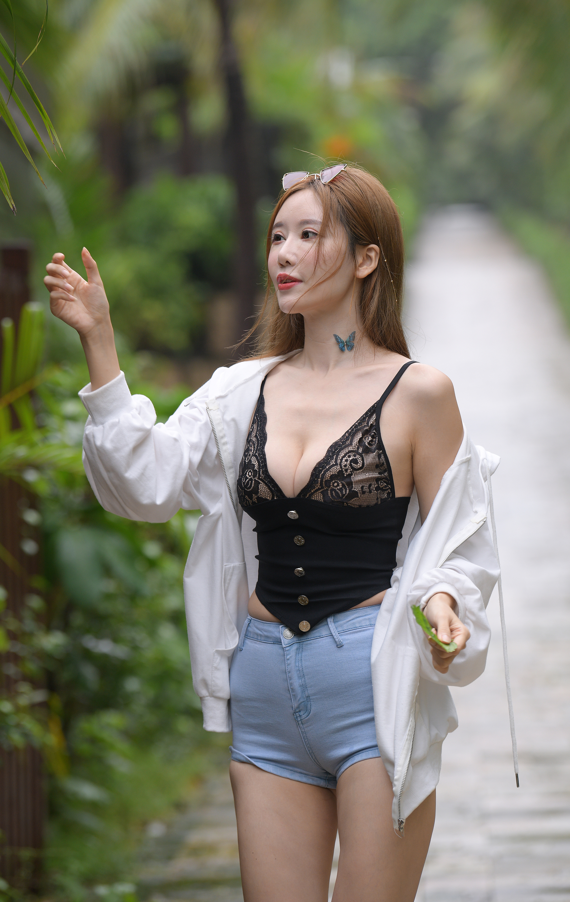 灵儿 街拍鸭,魔镜街拍,热裤,人妻,街拍,写真套图,Girlt果团网