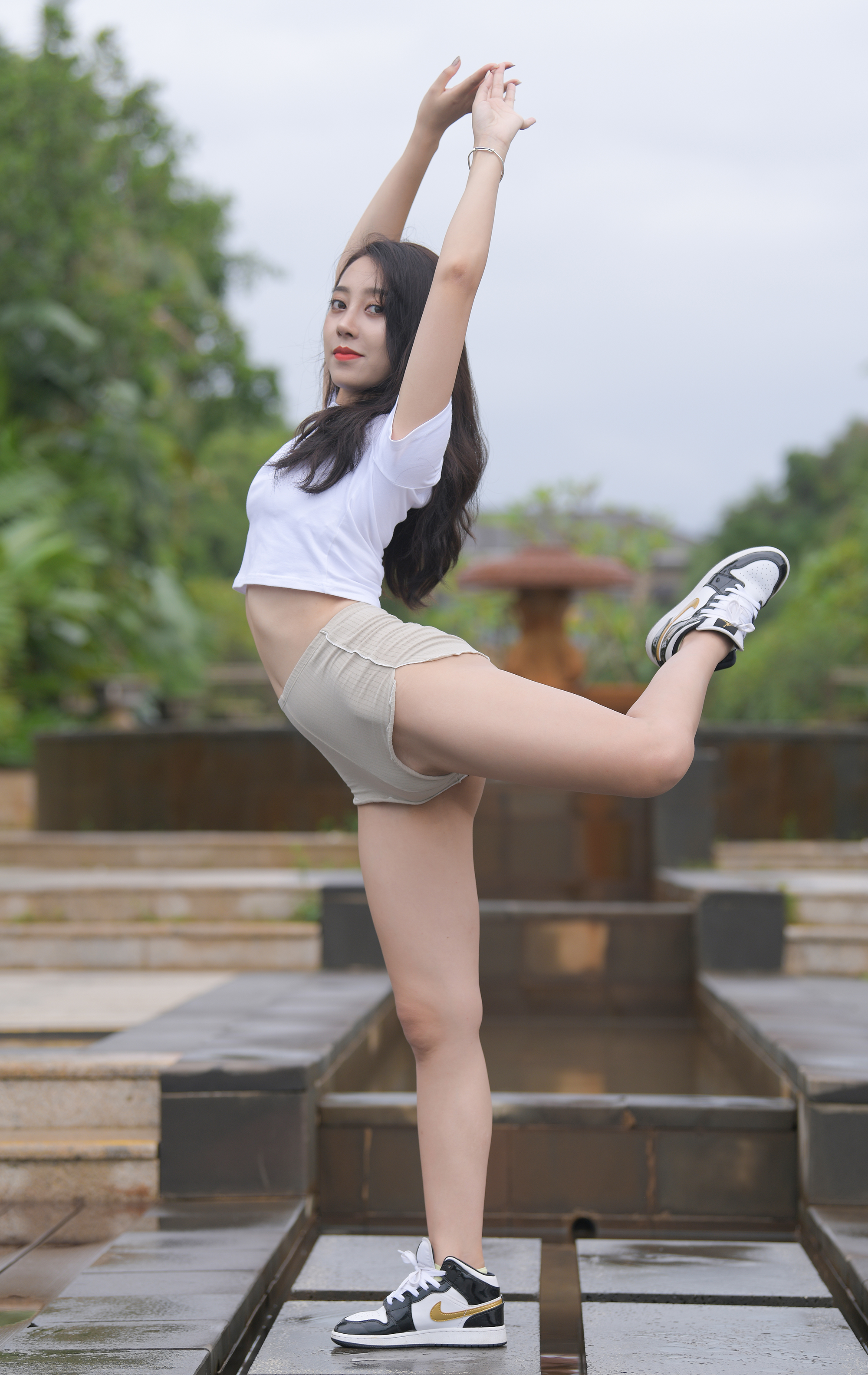 一筒 街拍鸭,魔镜街拍,紧身裤,人妻,街拍,写真套图,大名模网