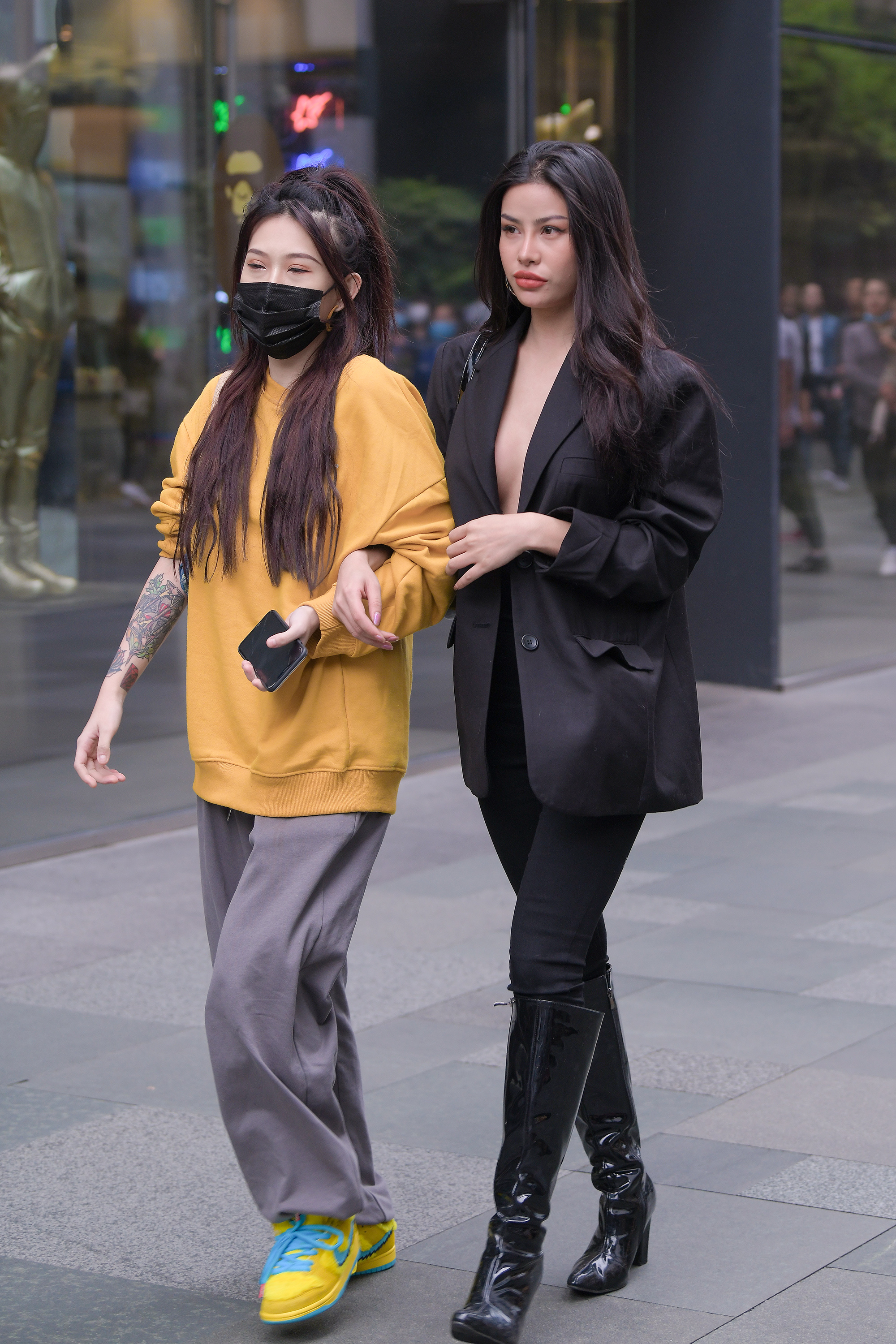  魔镜街拍,,熟女,街拍,写真套图,桜桃喵