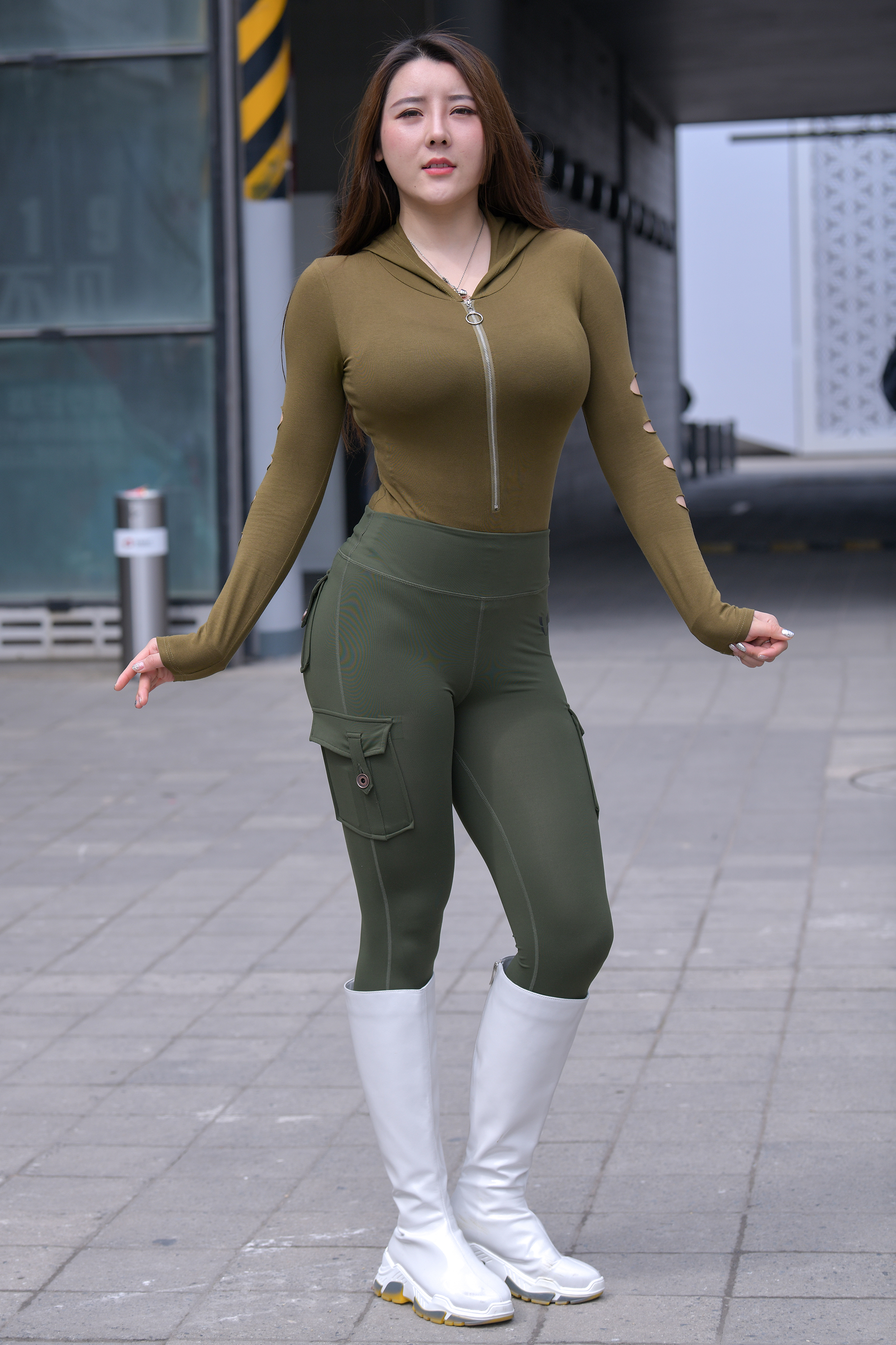  魔镜街拍,美臀,熟女,街拍,写真套图,初夏女神