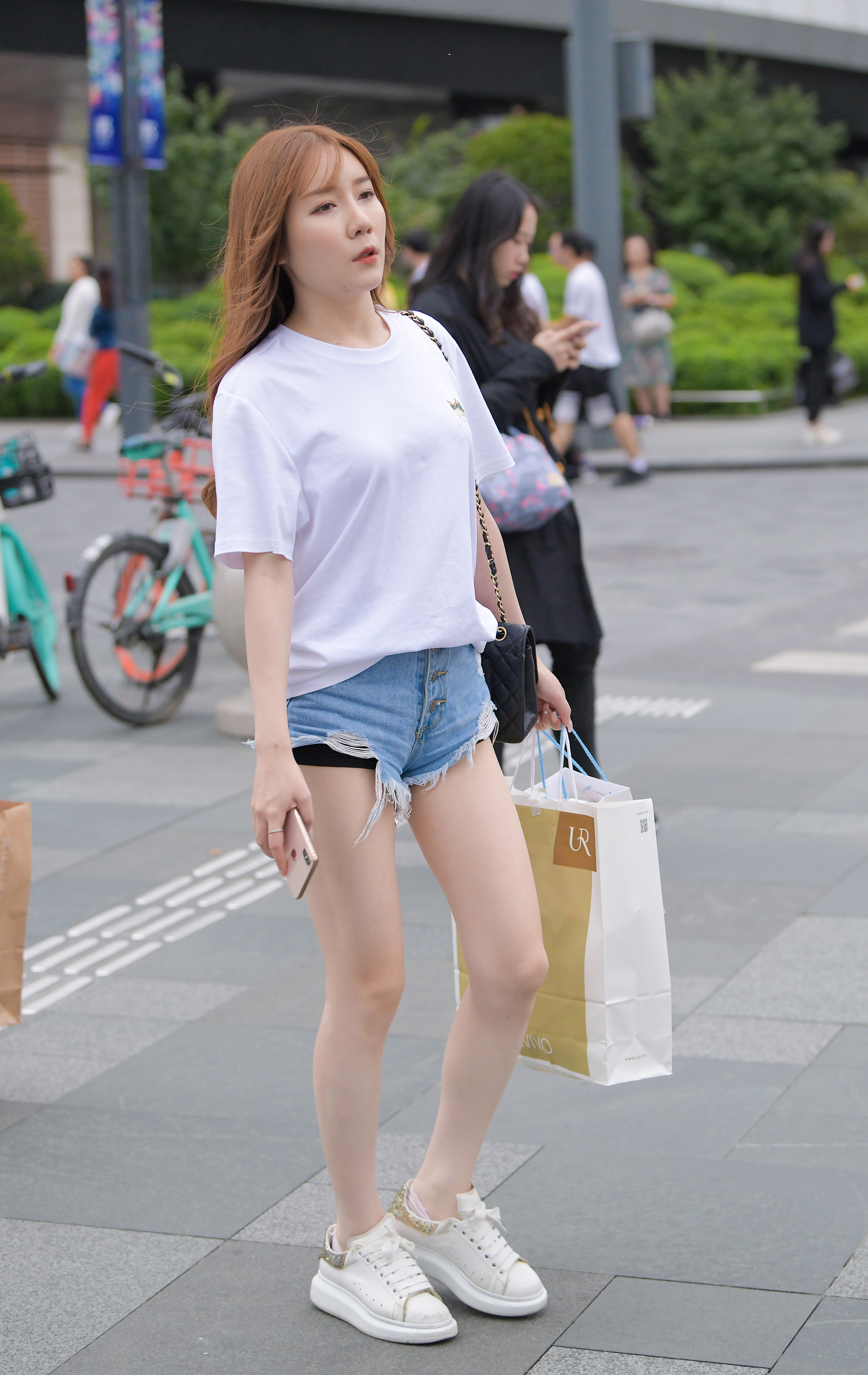  魔镜街拍,热裤,熟女,街拍,写真套图,Limerence原创