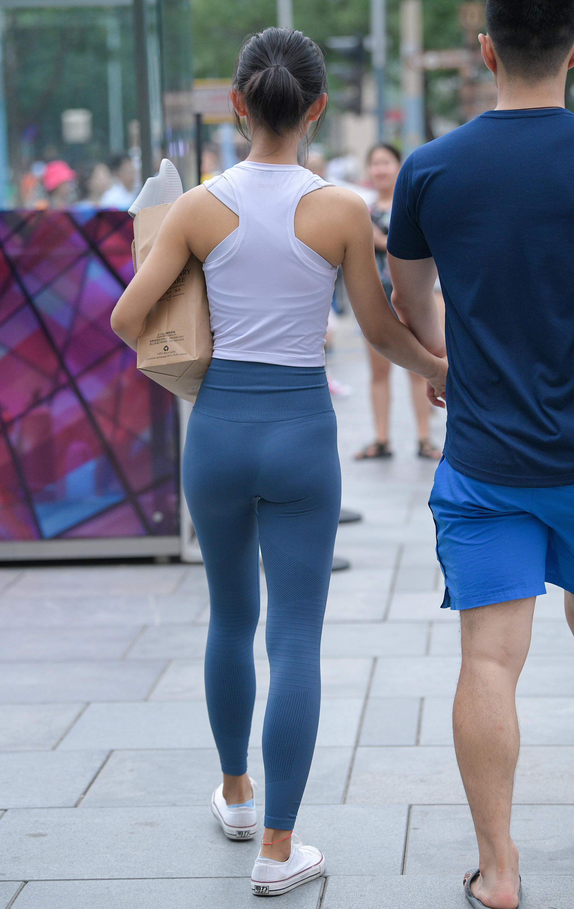  魔镜街拍,美臀,紧身裤,少妇,街拍,写真套图,DKGirl御女郎