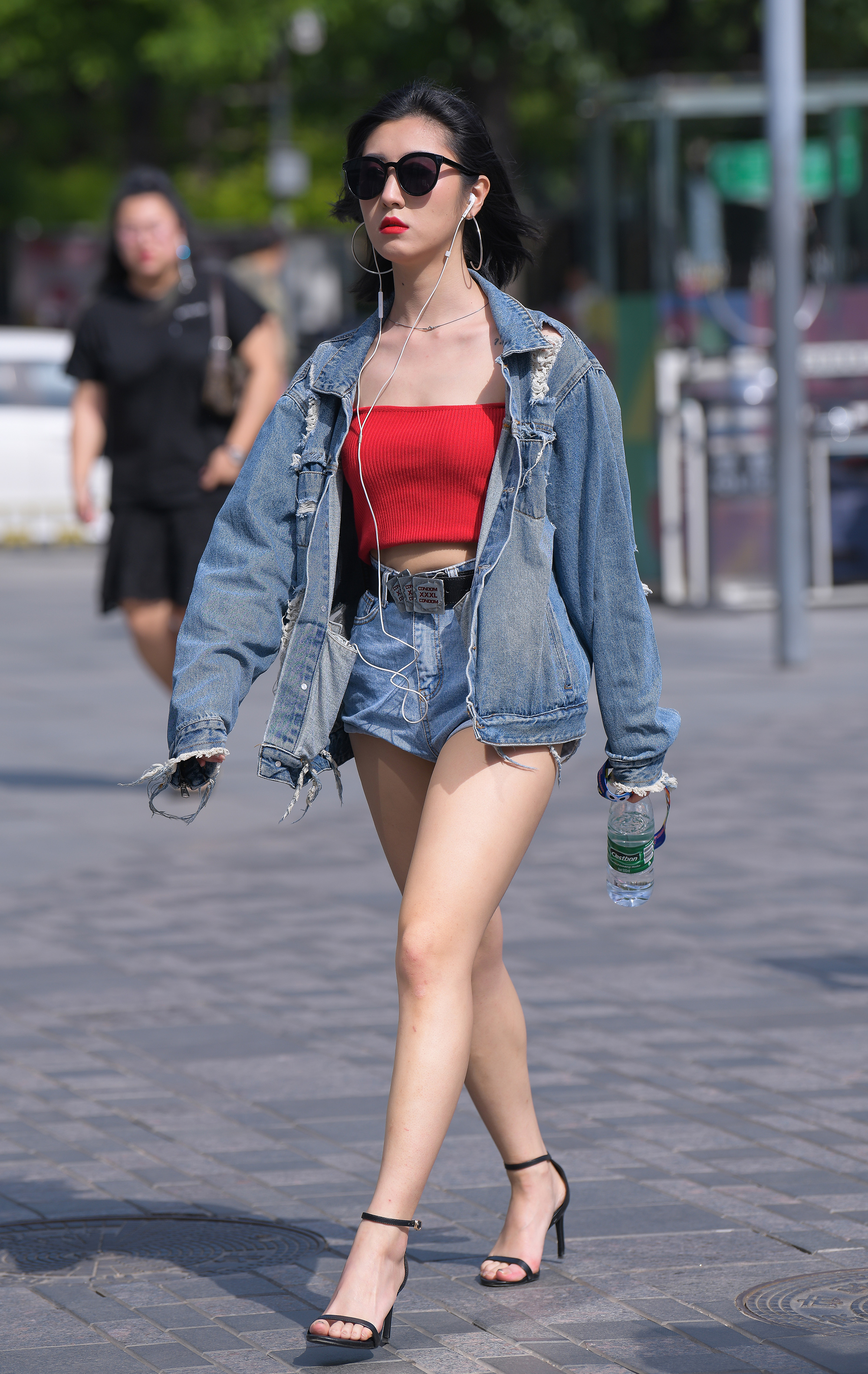  魔镜街拍,热裤,熟女,街拍,写真套图,清流杂志