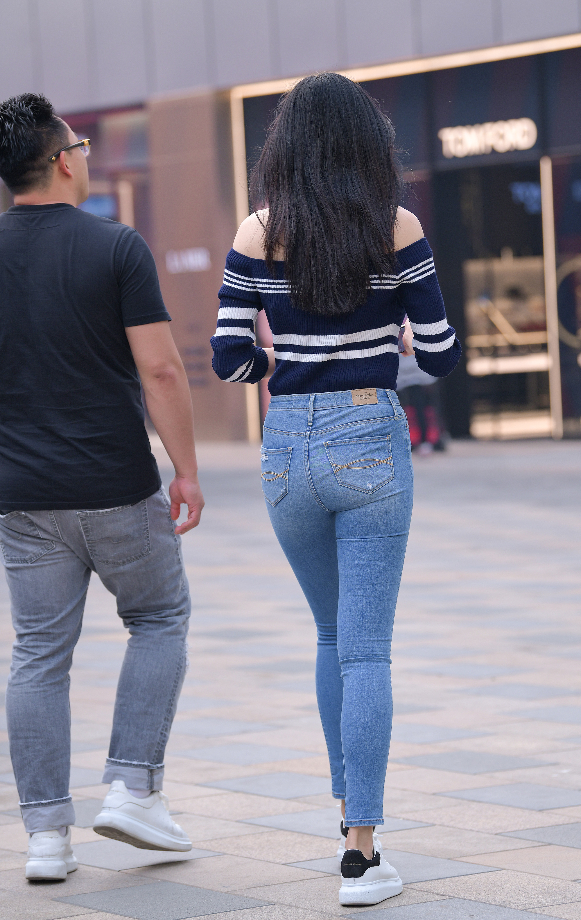  魔镜街拍,,小姐姐,街拍,写真套图,誉铭传媒