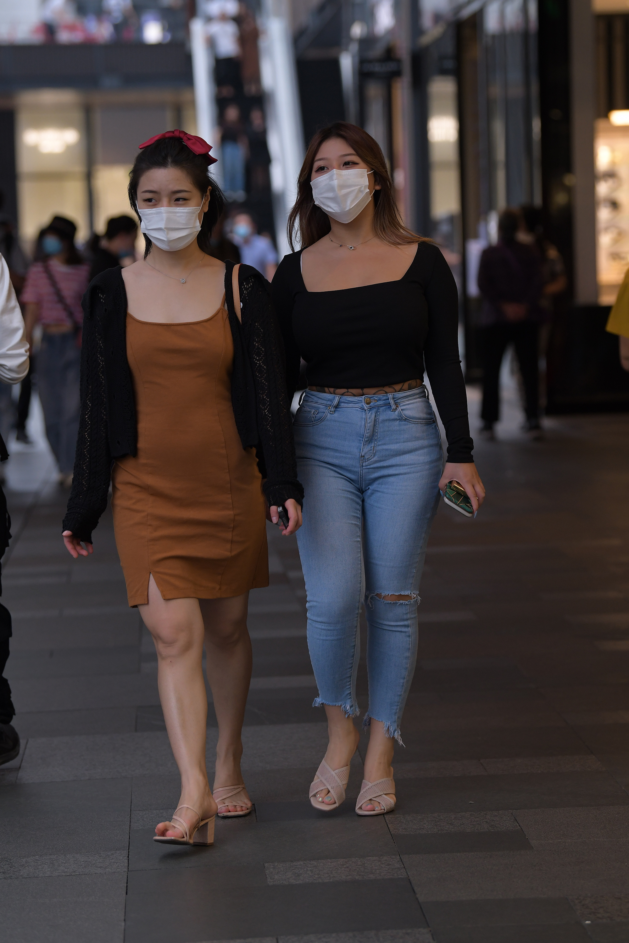  魔镜街拍,美臀,人妻,街拍,写真套图,Nyako喵子