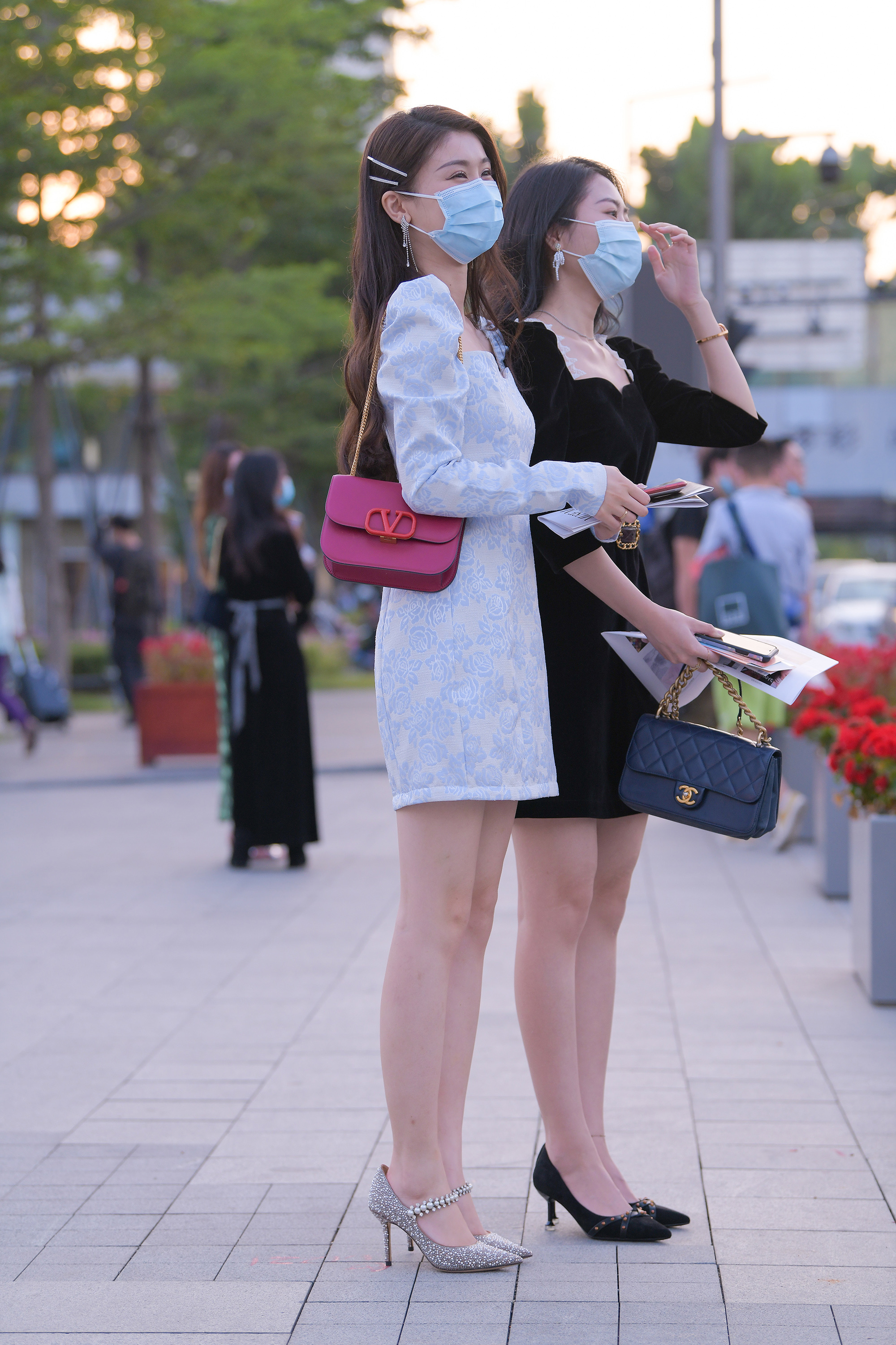  魔镜街拍,裙装,人妻,街拍,写真套图,稚颜酱