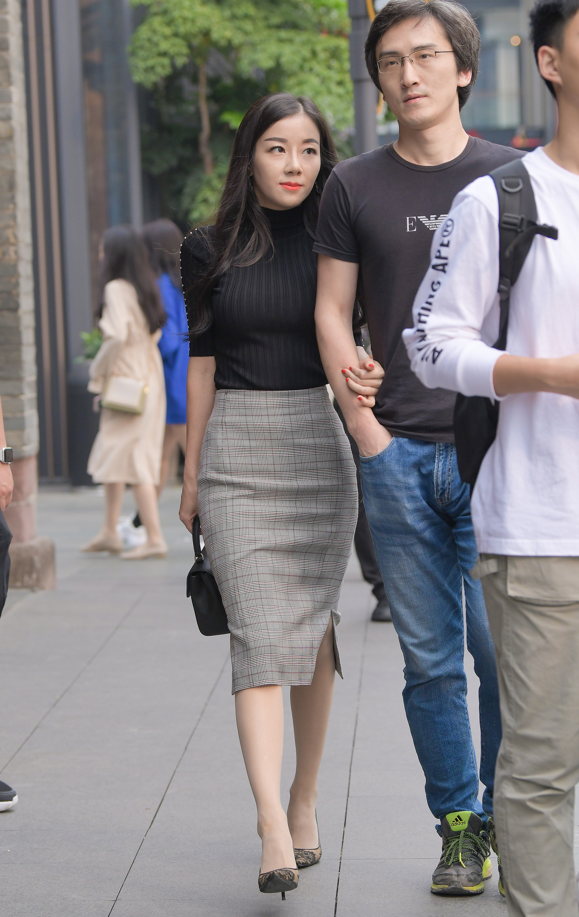  魔镜街拍,丝袜,裙装,熟女,街拍,写真套图,Yoko宅夏