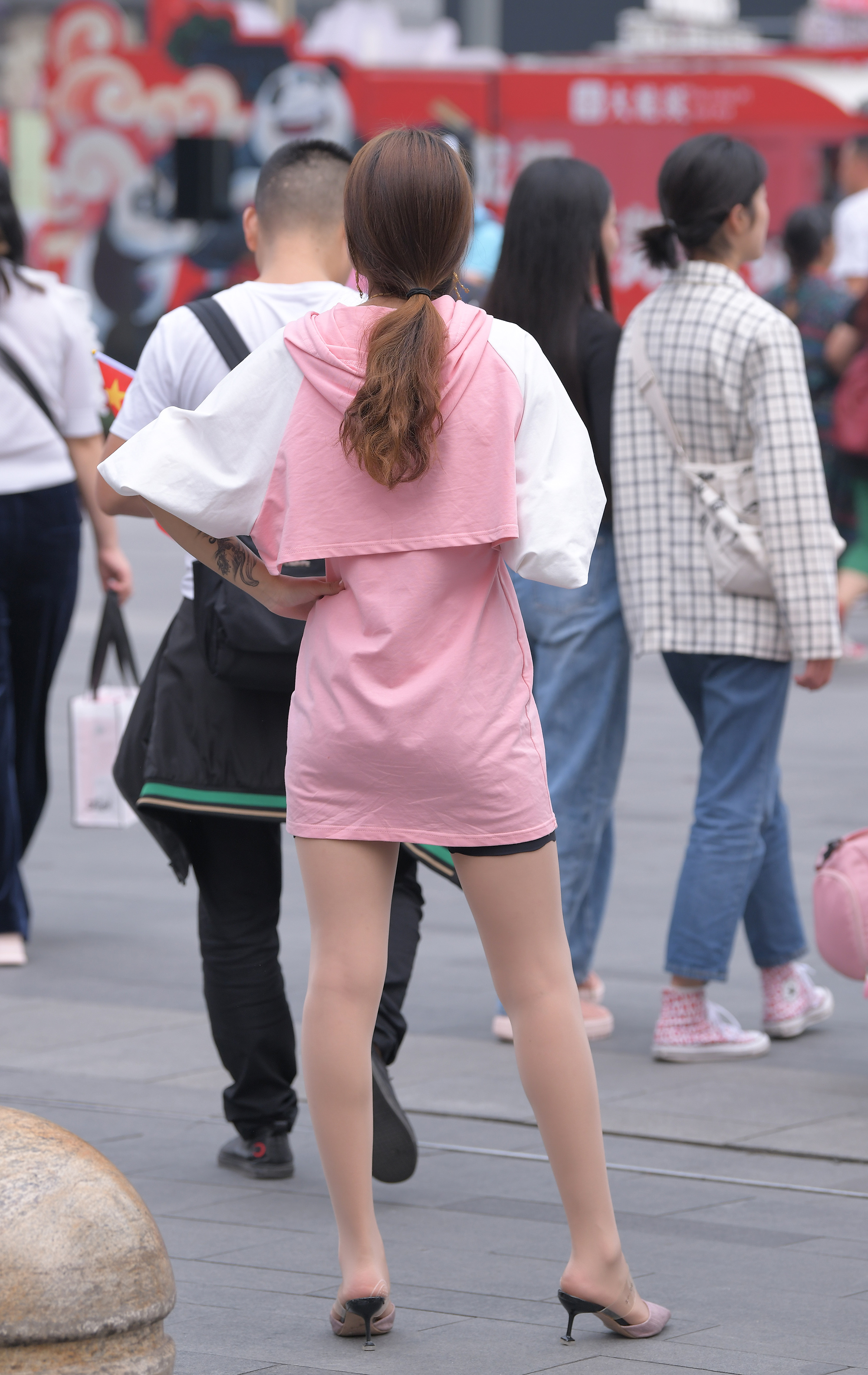  魔镜街拍,丝袜,裙装,人妻,街拍,写真套图,初夏女神