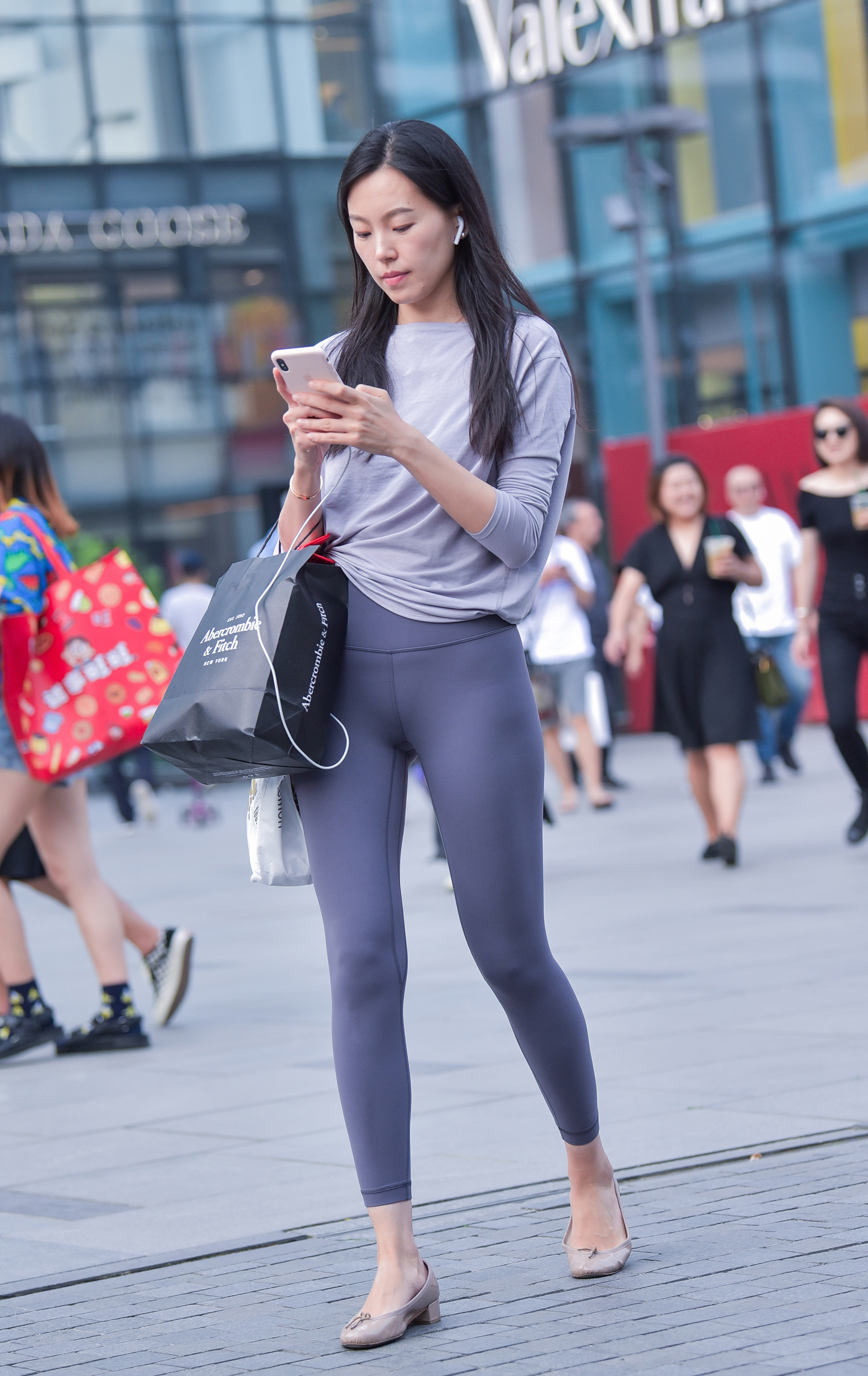  魔镜街拍,美臀,紧身裤,少妇,街拍,写真套图,西尔酱