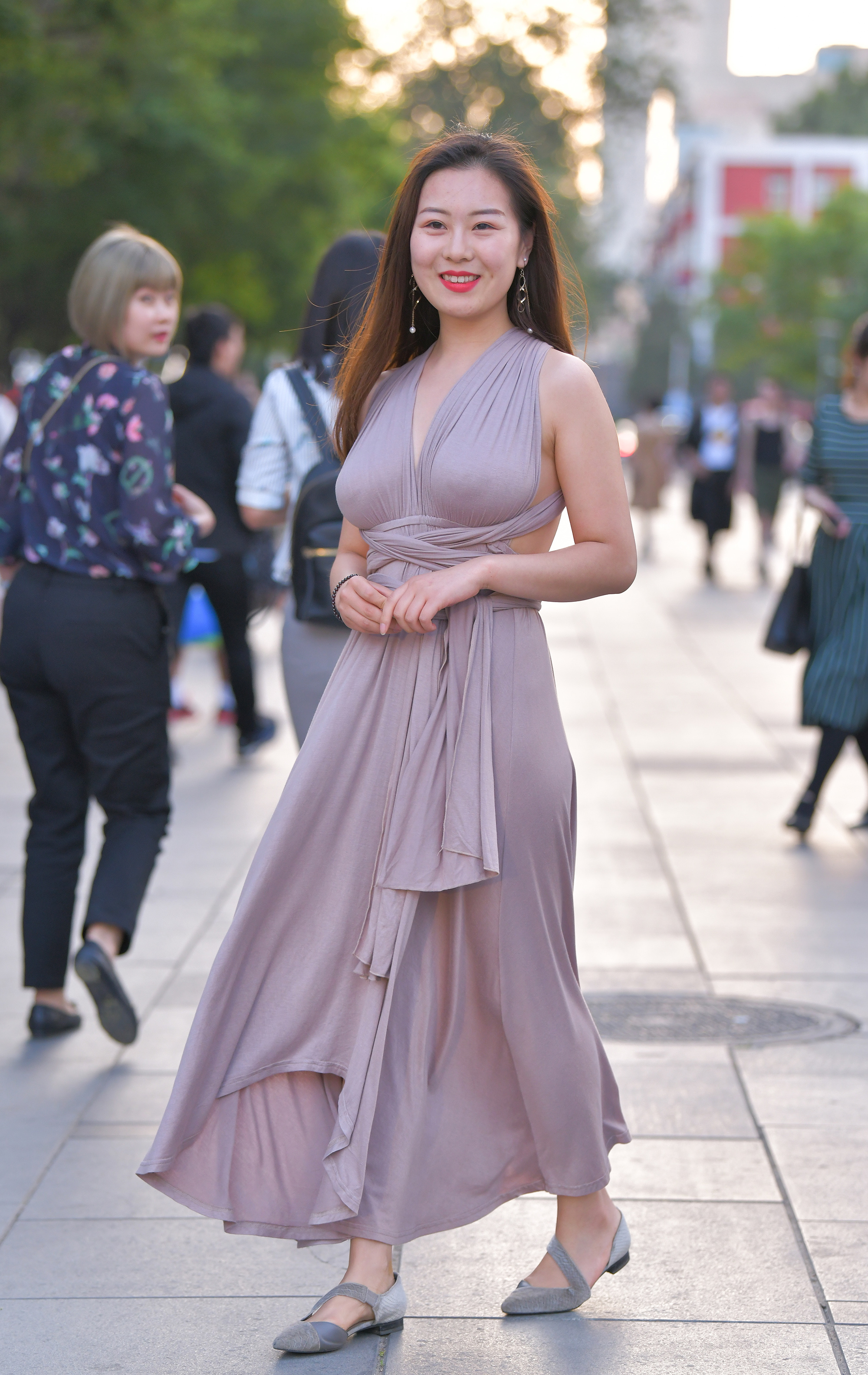  魔镜街拍,裙装,熟女,街拍,写真套图,FEILIN嗲囡囡