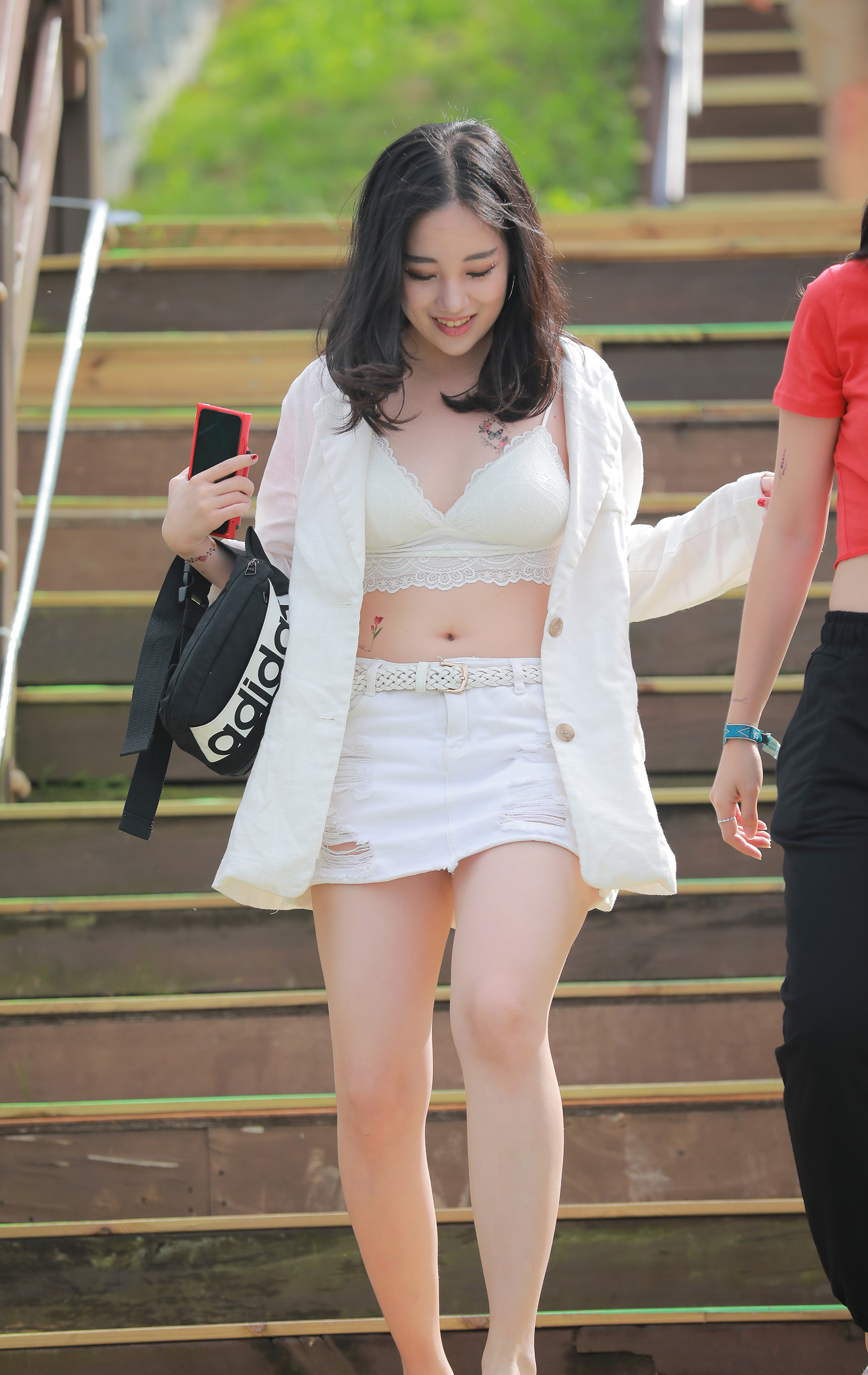  魔镜街拍,裙装,少妇,街拍,写真套图,XINGYAN星颜社