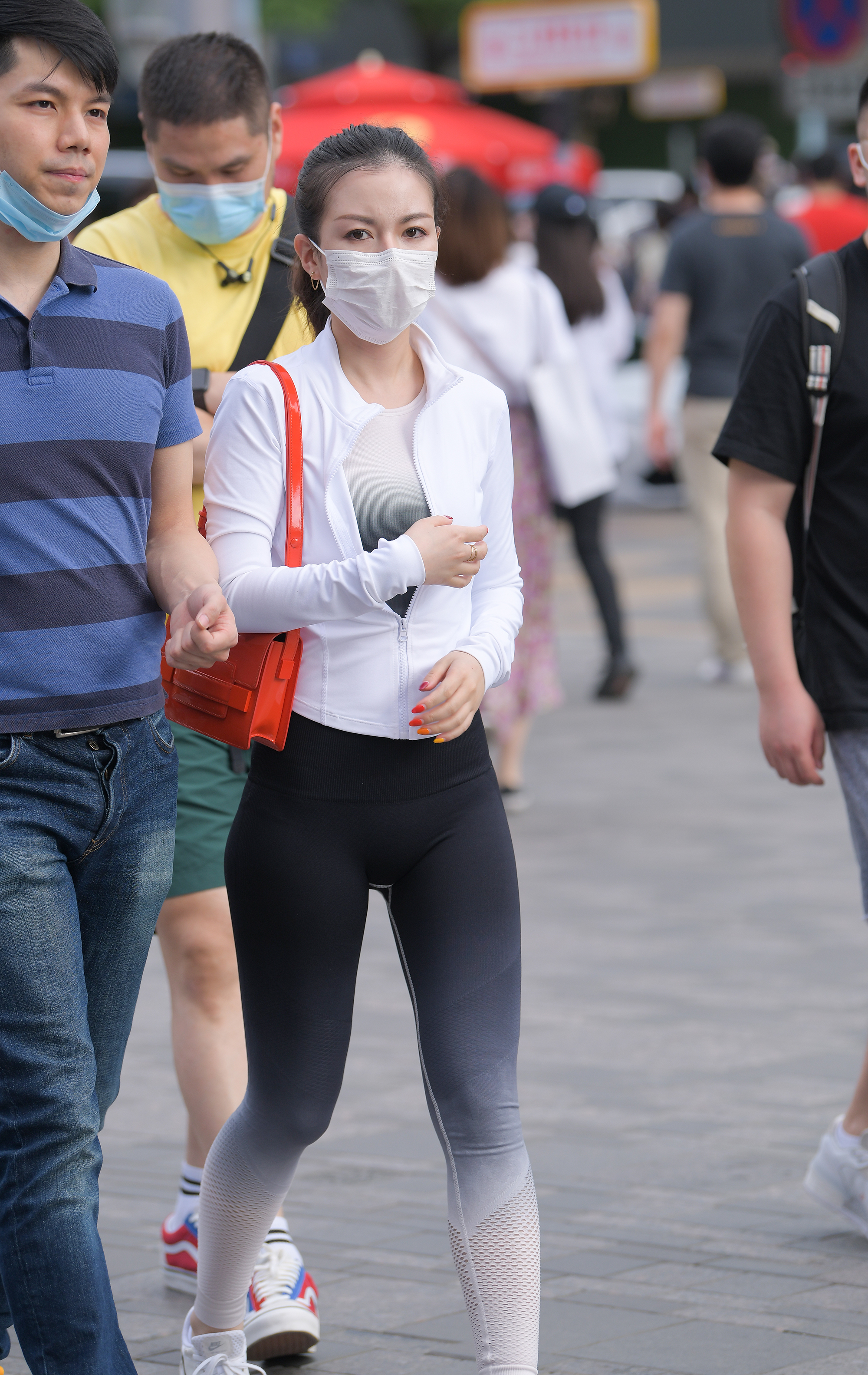  魔镜街拍,紧身裤,美女,街拍,写真套图,Momoko葵葵