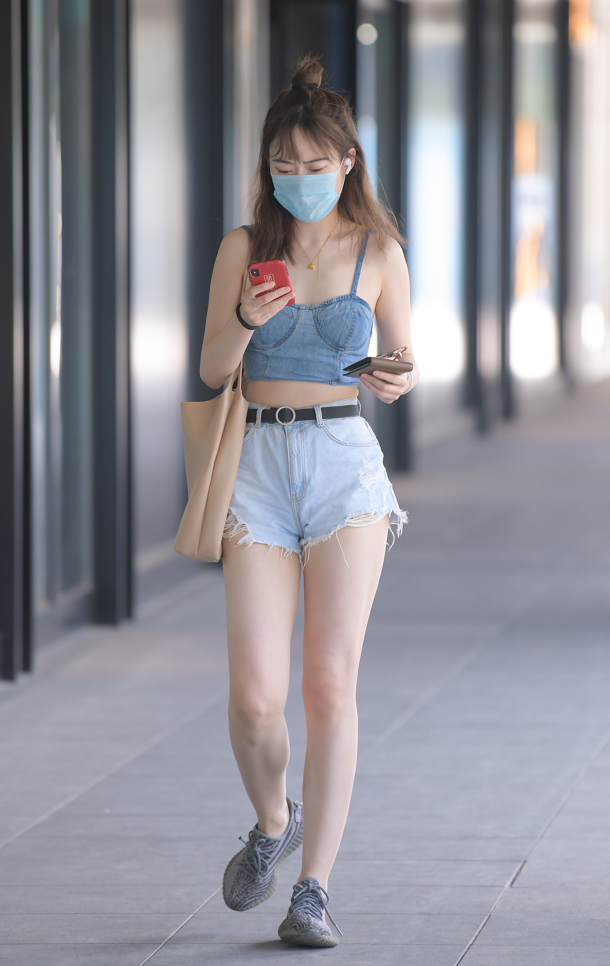  魔镜街拍,热裤,人妻,街拍,写真套图,ISHOW爱秀