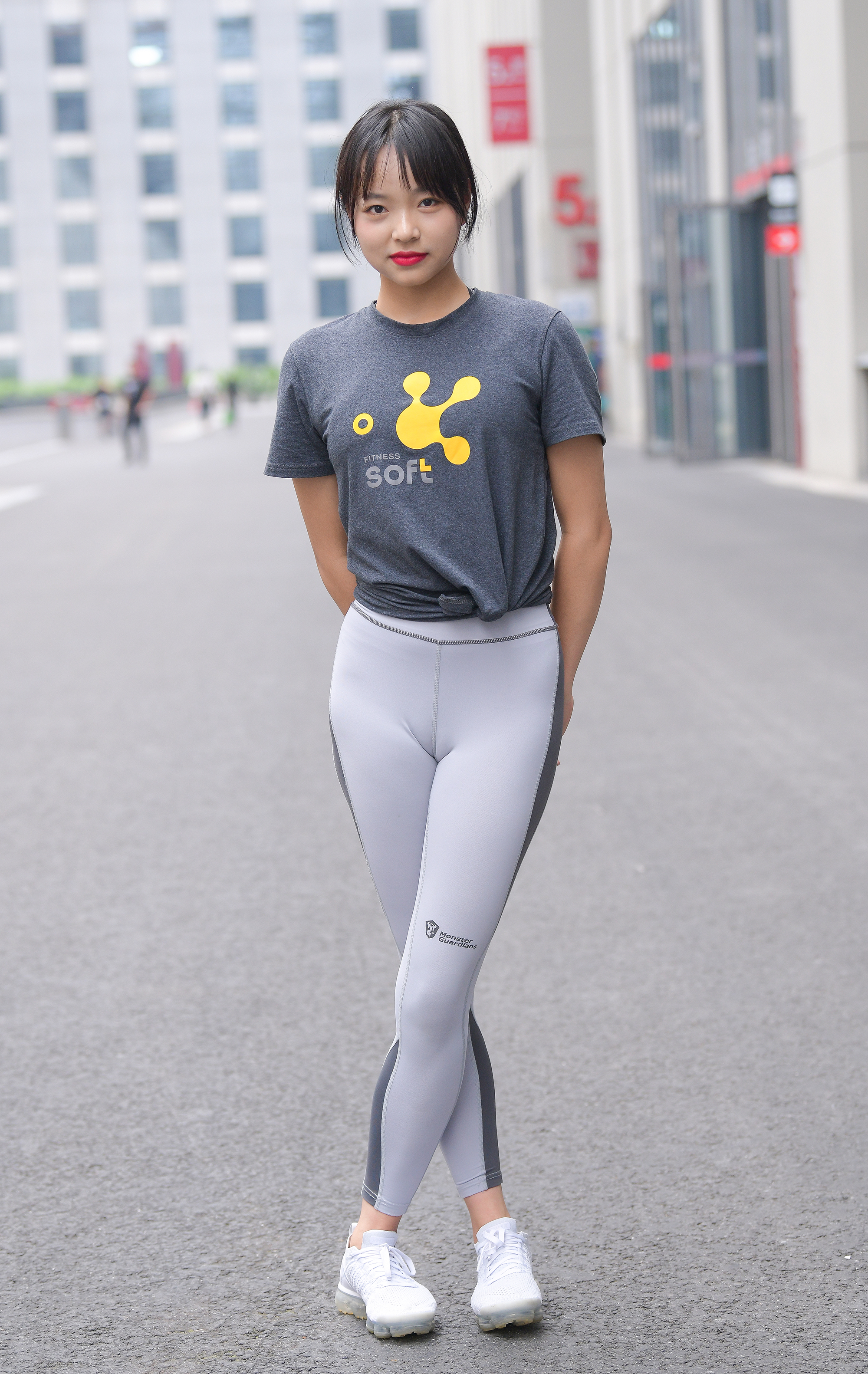  魔镜街拍,紧身裤,人妻,街拍,写真套图,72斯