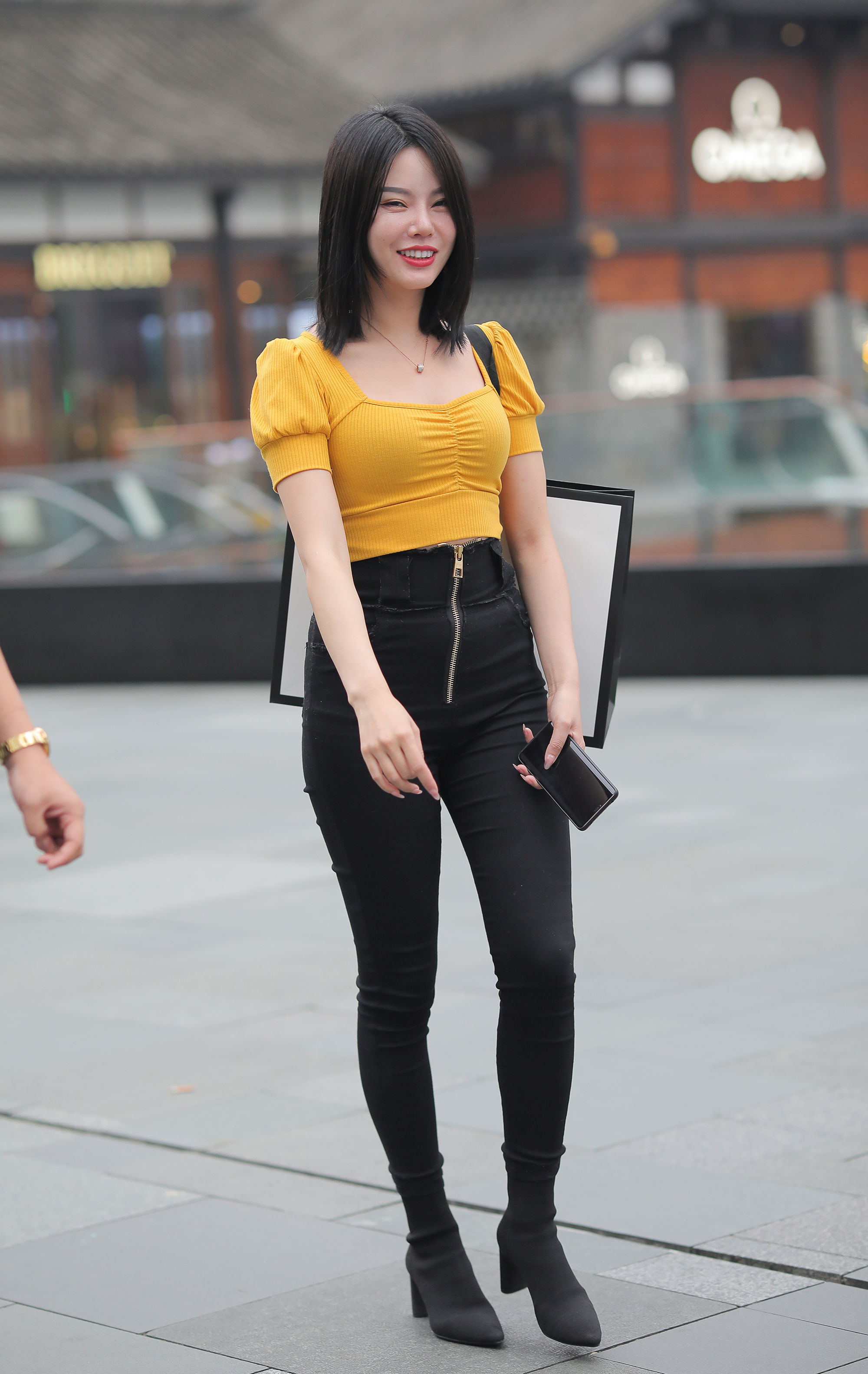  街拍鸭,魔镜街拍,,少妇,街拍,写真套图,Momoko葵葵