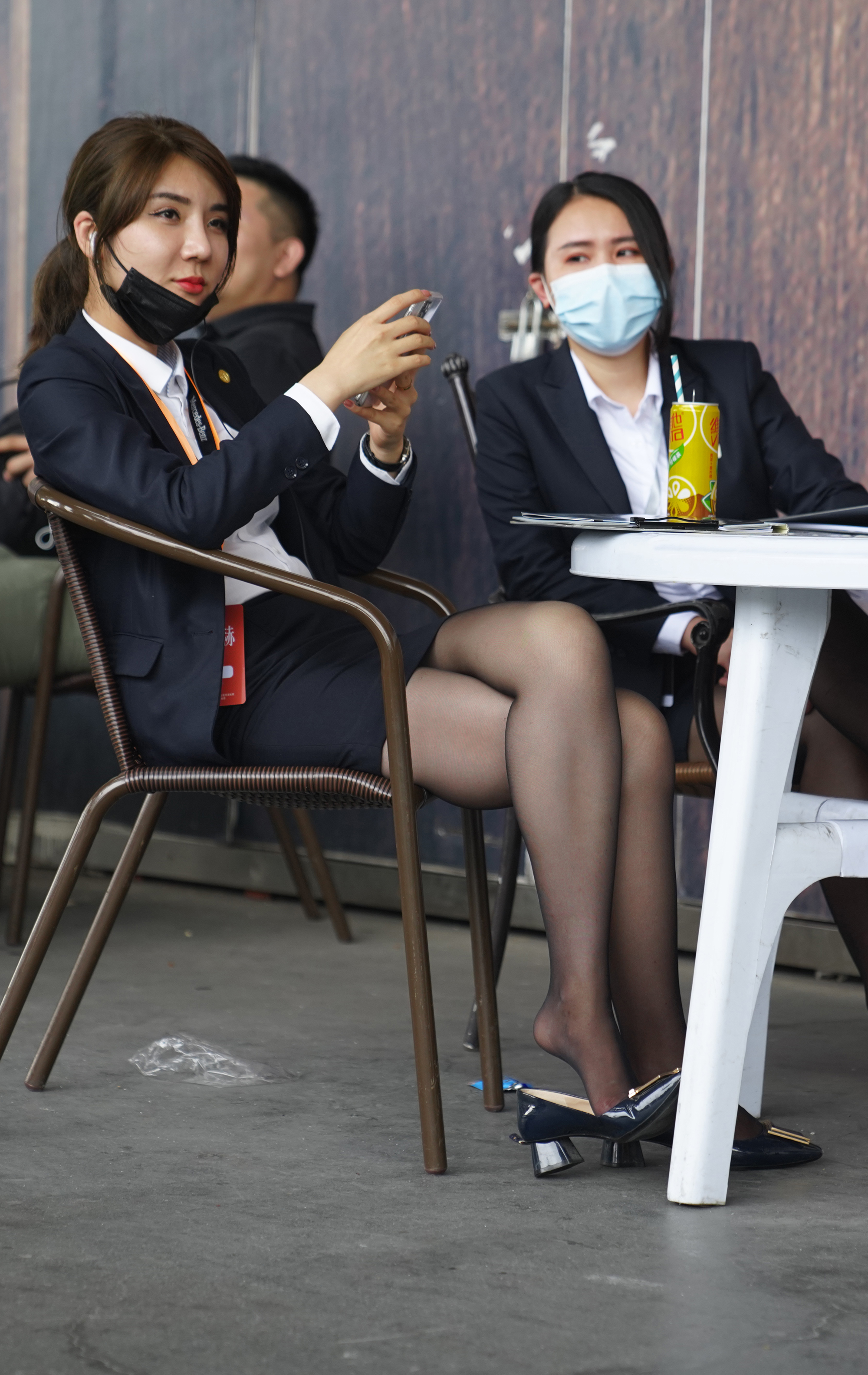  魔镜街拍,丝袜,裙装,熟女,街拍,写真套图,TouTiao头条女神