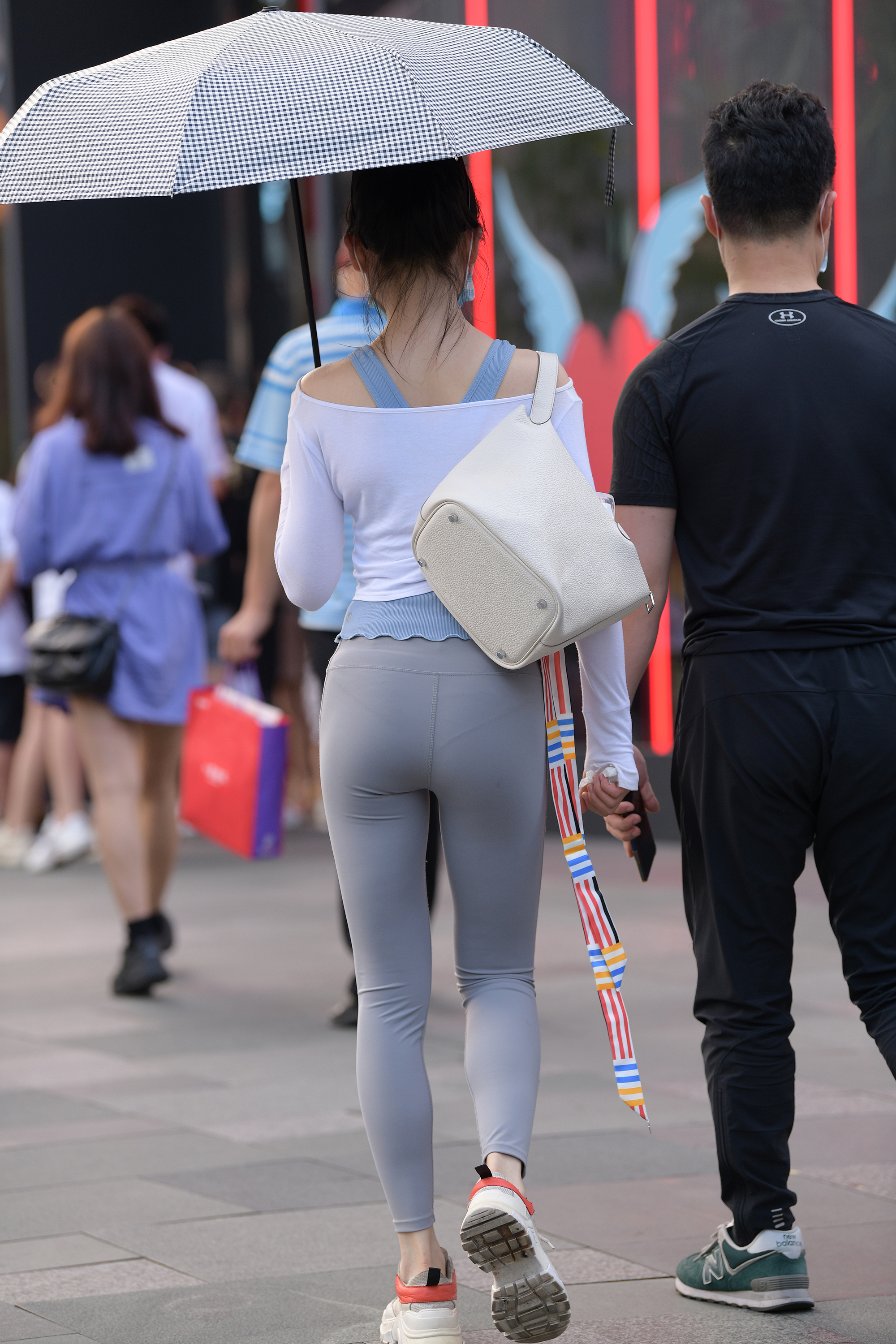  魔镜街拍,紧身裤,小姐姐,街拍,写真套图,Kitaro绮太郎