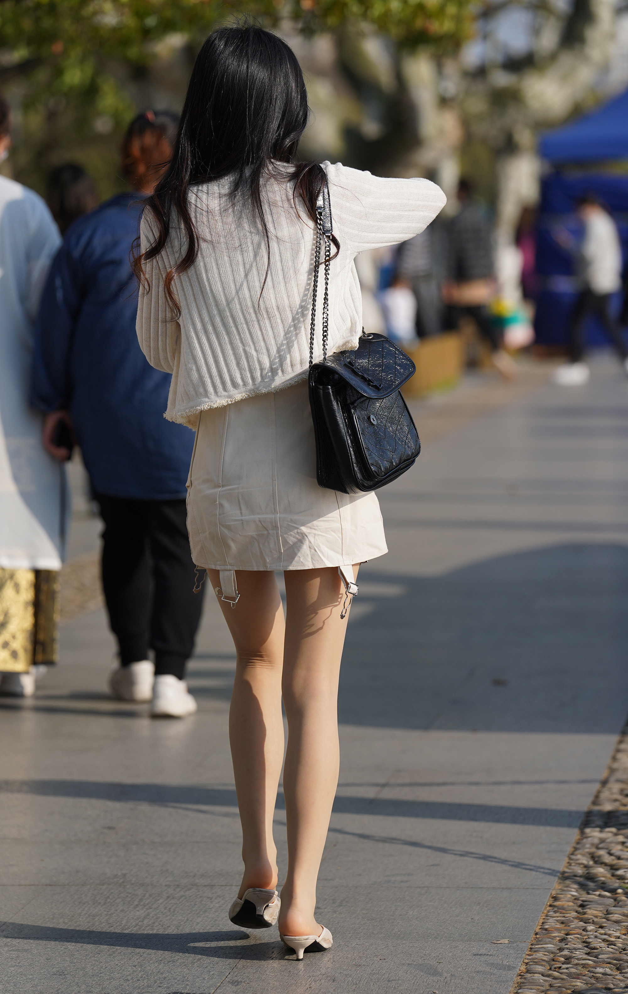  魔镜街拍,丝袜,裙装,人妻,街拍,写真套图,大大卷卷小卷