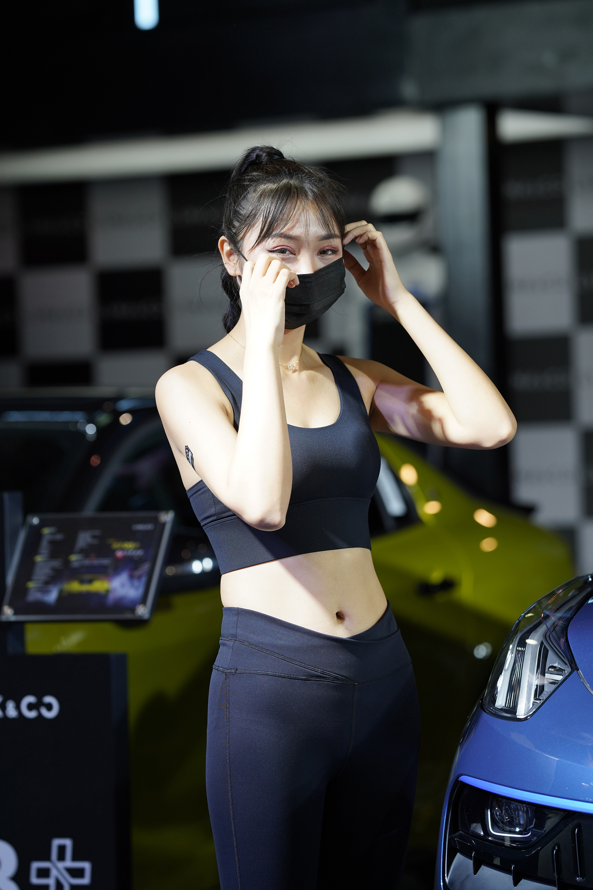  魔镜街拍,裙装,人妻,街拍,写真套图,Yoko宅夏