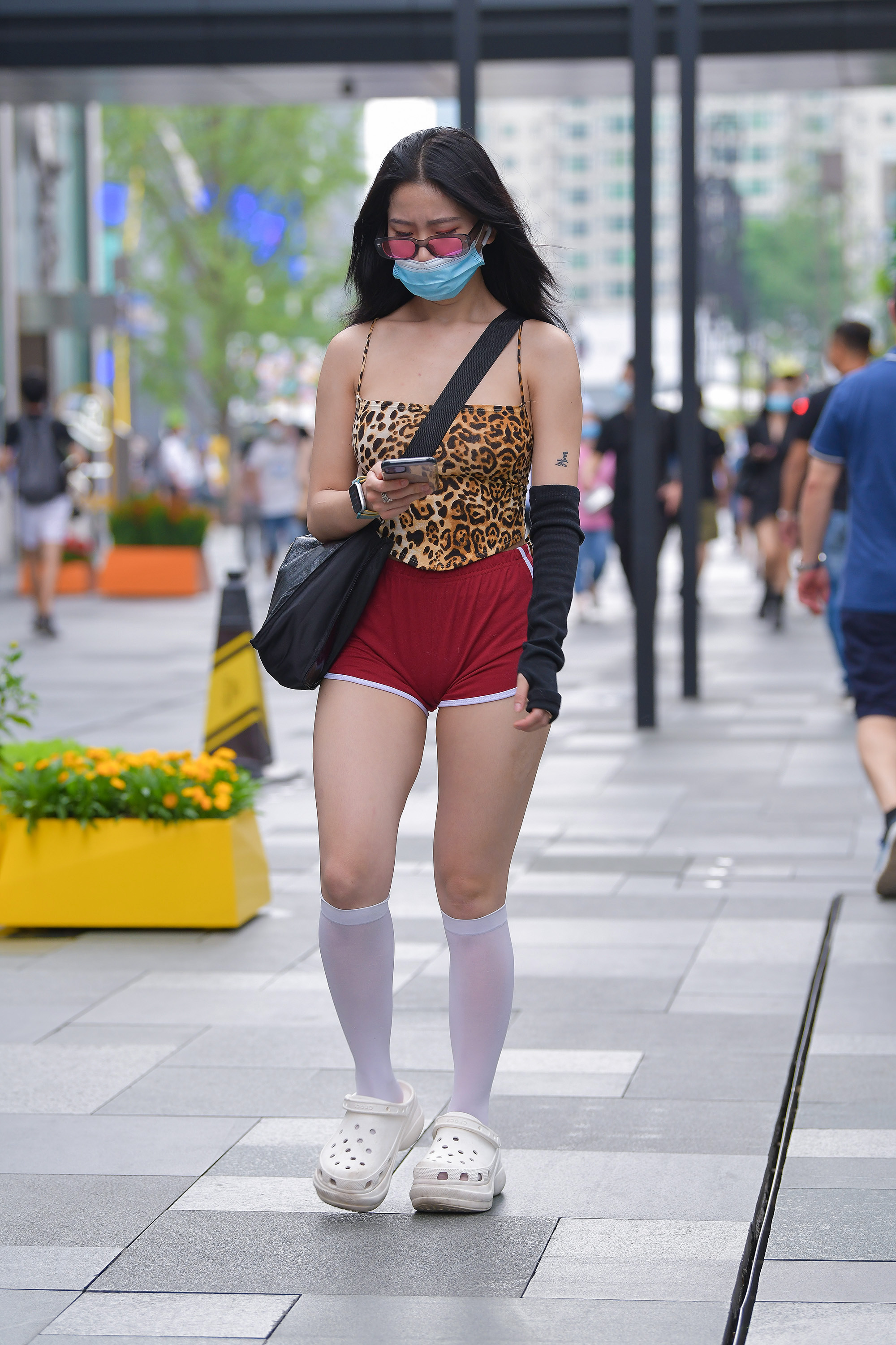  街拍鸭,魔镜街拍,丝袜,人妻,街拍,写真套图,尤物USEXY