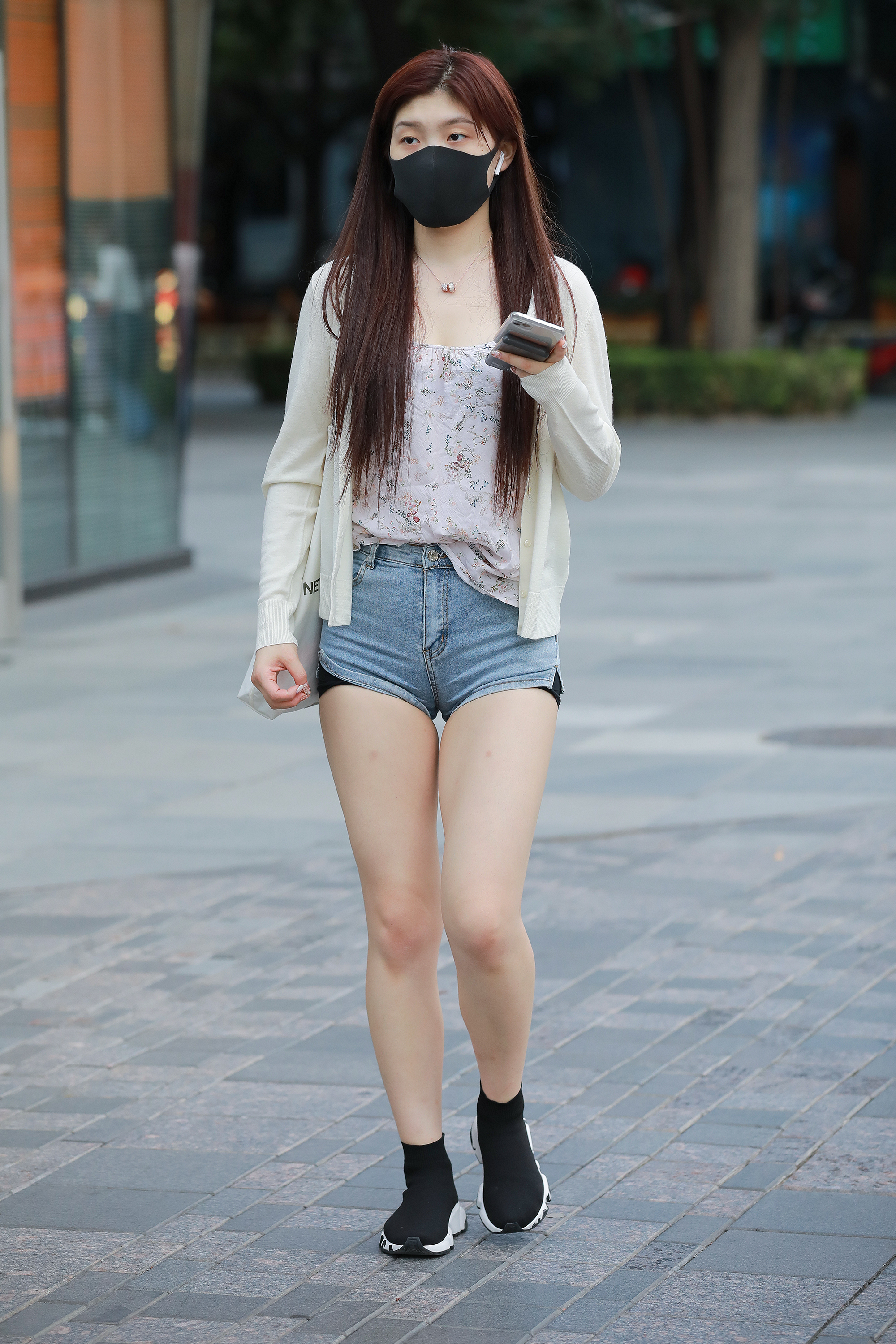  魔镜街拍,热裤,少妇,街拍,写真套图,弥音音