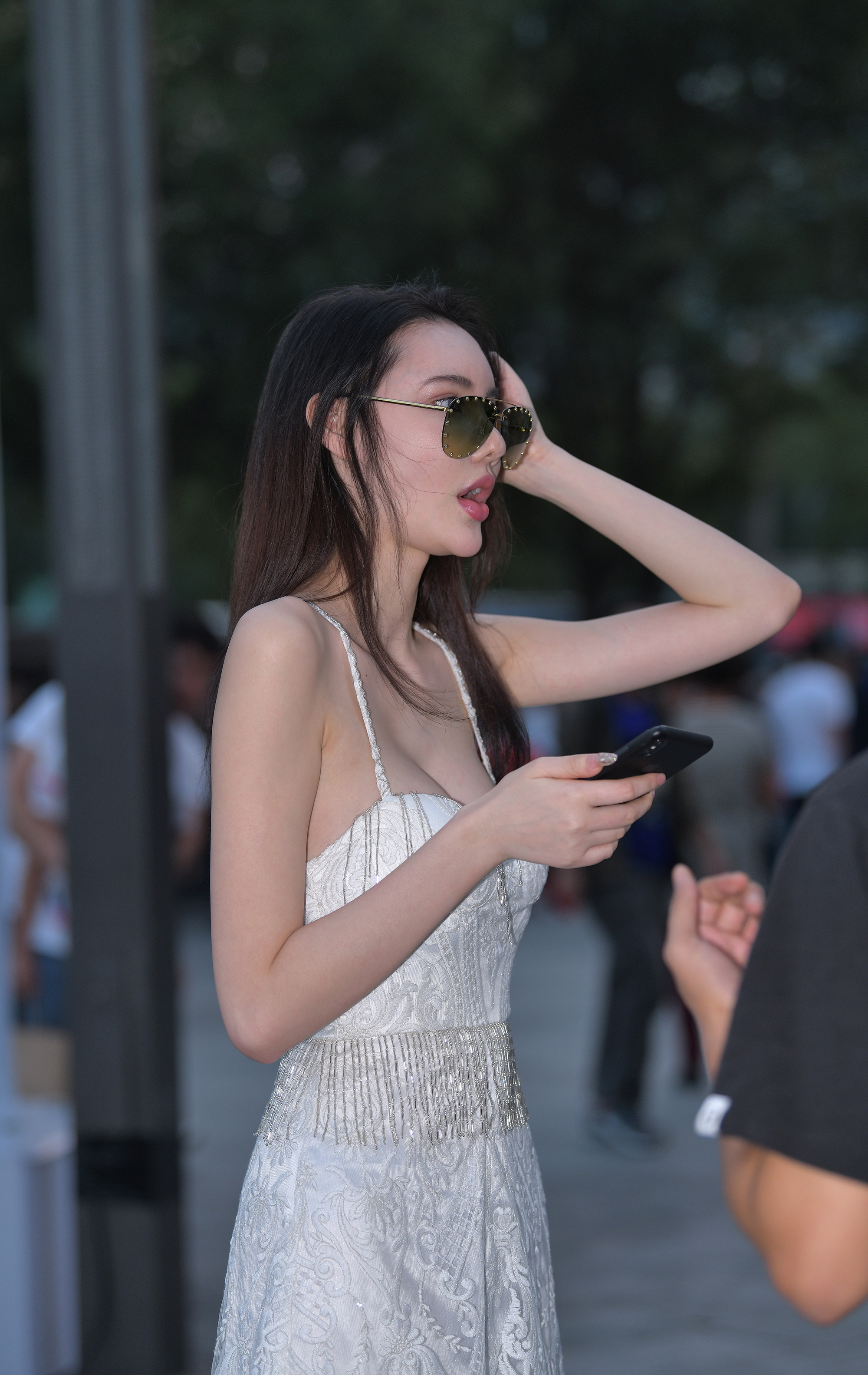  魔镜街拍,裙装,少妇,街拍,写真套图,Fannie芬妮