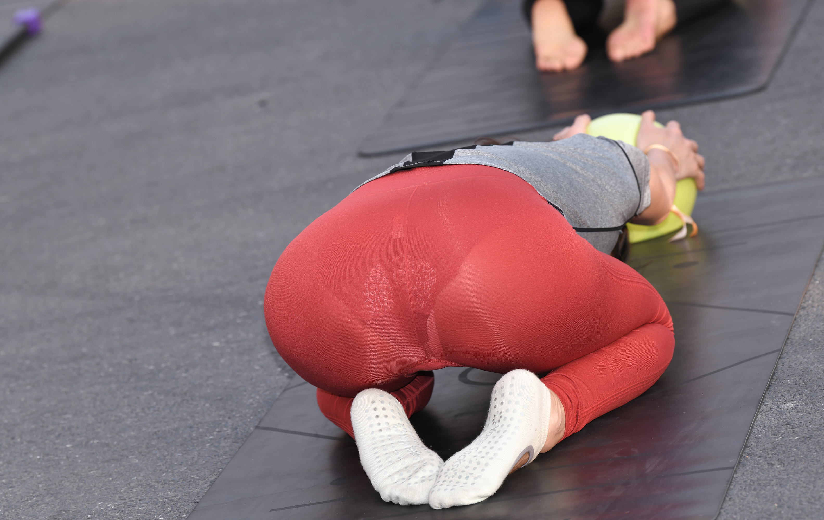  街拍鸭,魔镜街拍,紧身裤,美女,街拍,写真套图,少女秩序