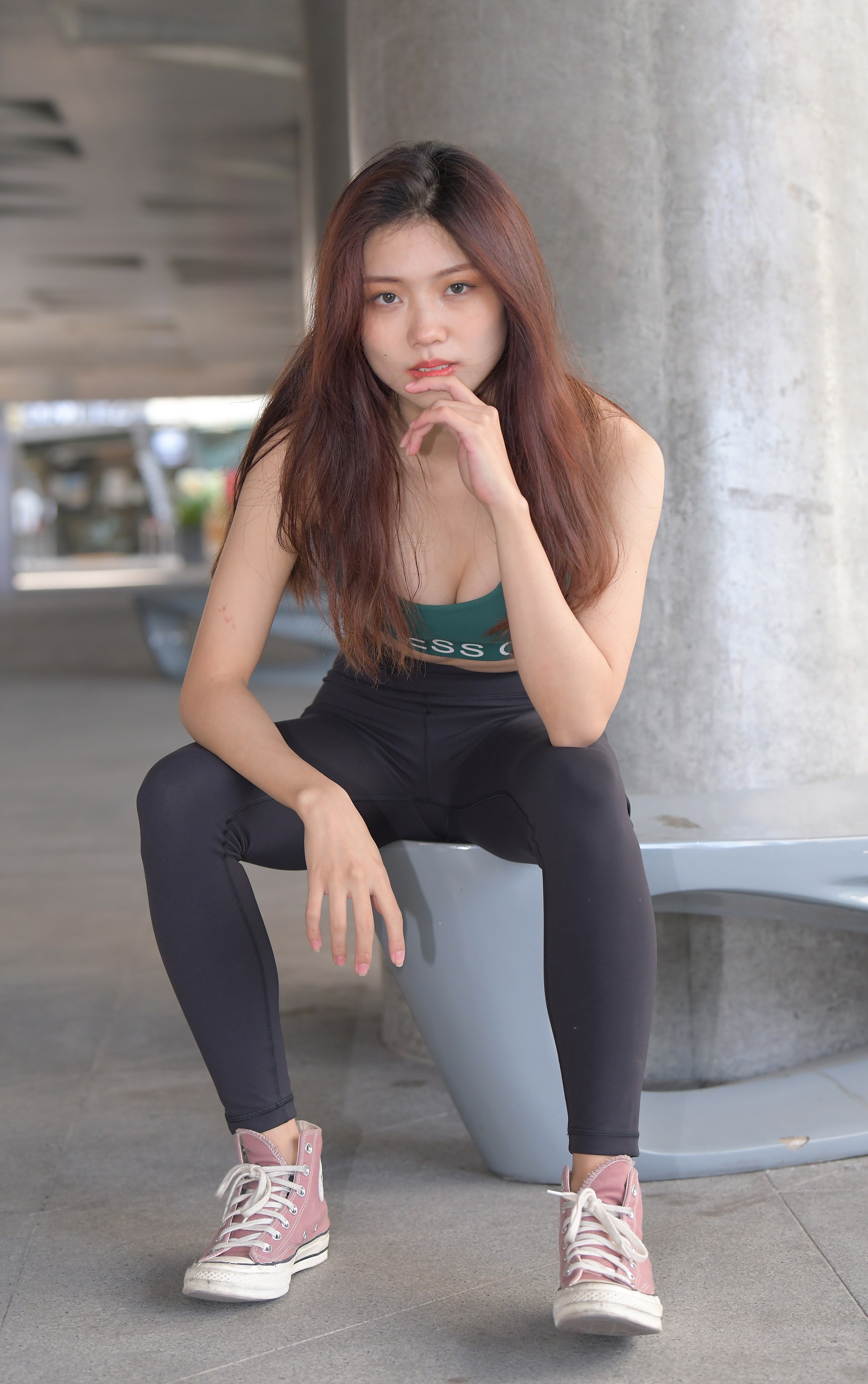  街拍鸭,魔镜街拍,紧身裤,人妻,街拍,写真套图,SIEE丝意