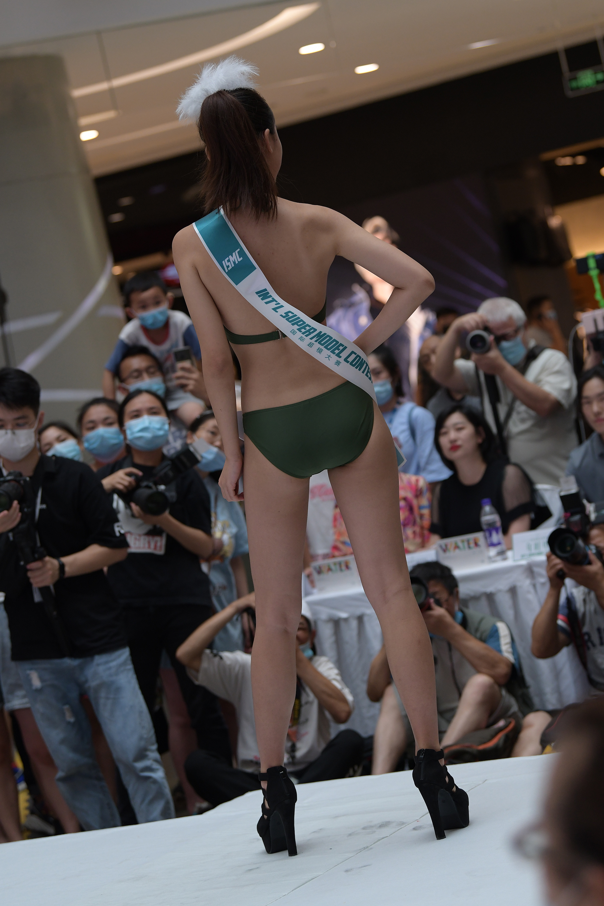  魔镜街拍,展会,人妻,街拍,写真套图,DKGirl御女郎