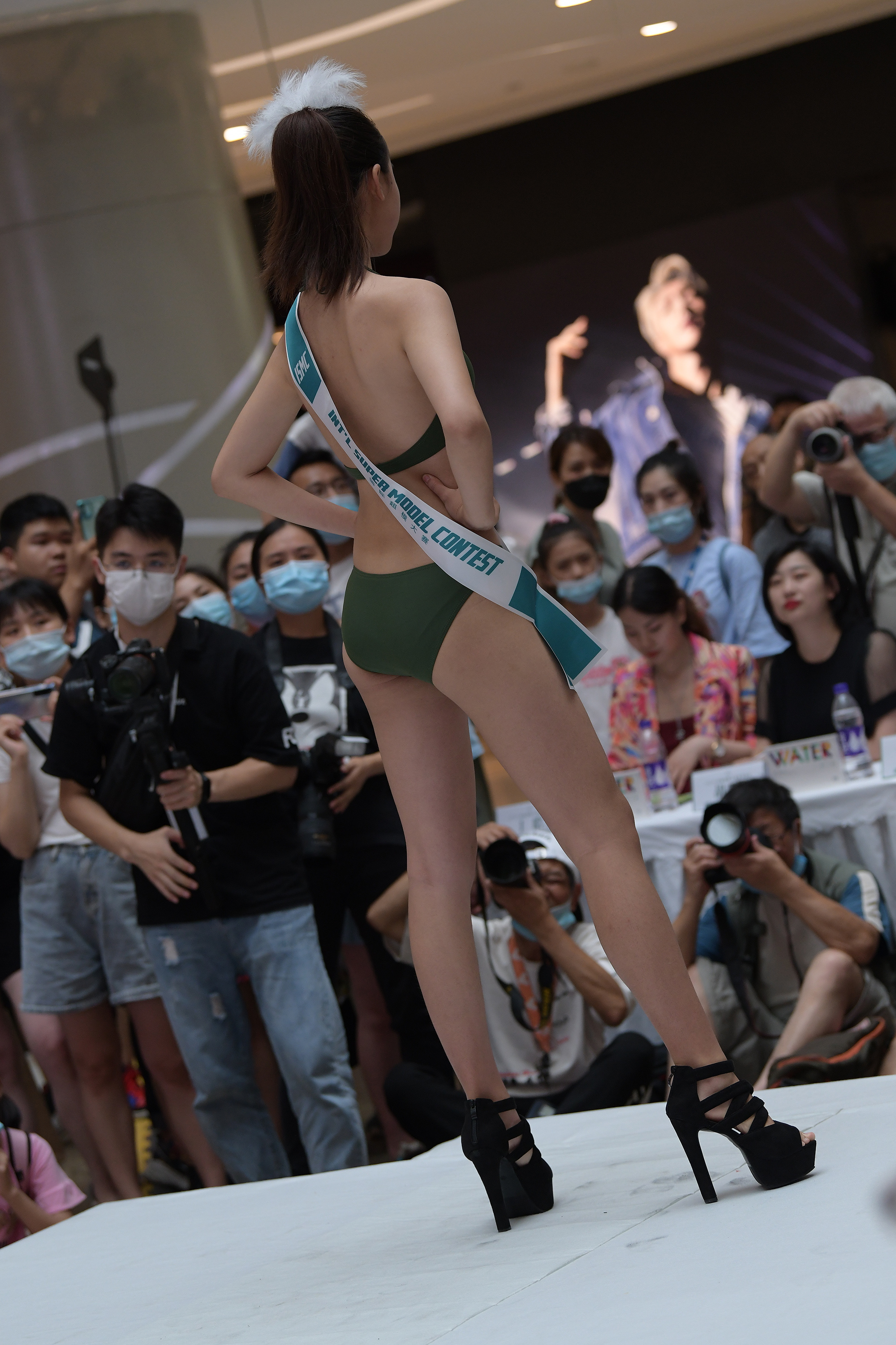  魔镜街拍,展会,人妻,街拍,写真套图,SUNGIRL阳光宝贝