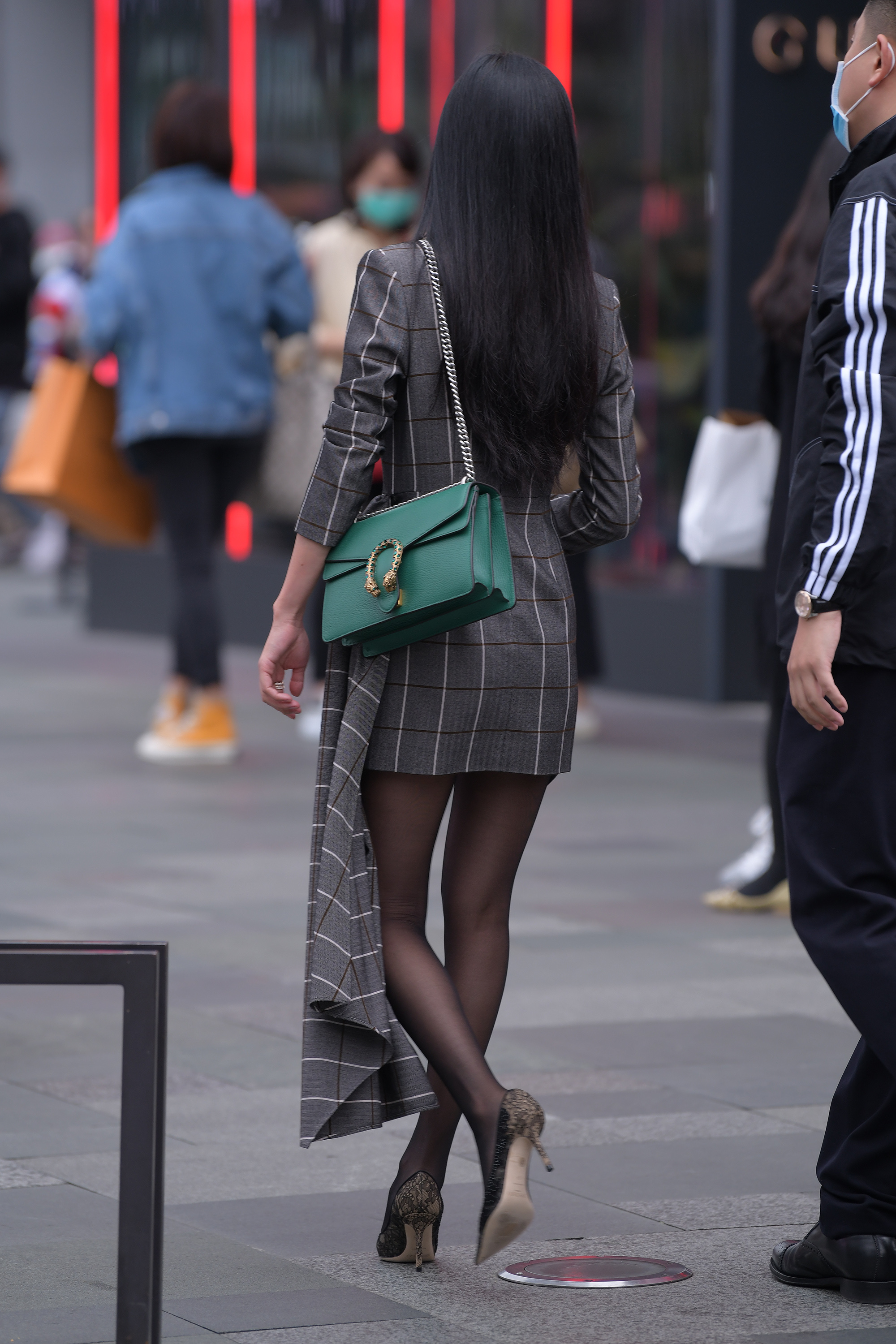  街拍鸭,魔镜街拍,丝袜,裙装,熟女,街拍,写真套图,候车候机系列