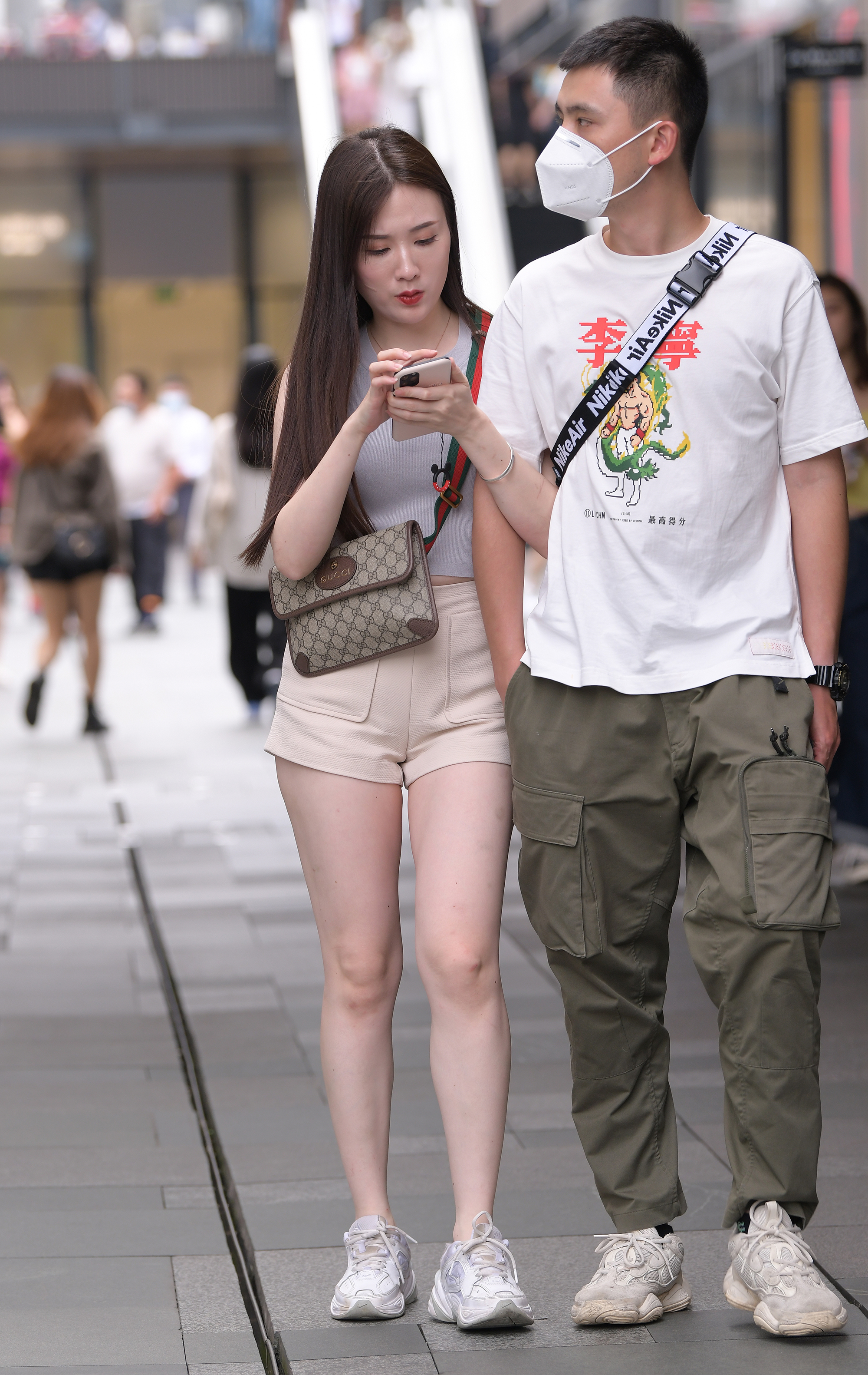  魔镜街拍,,人妻,街拍,写真套图,萌芽儿