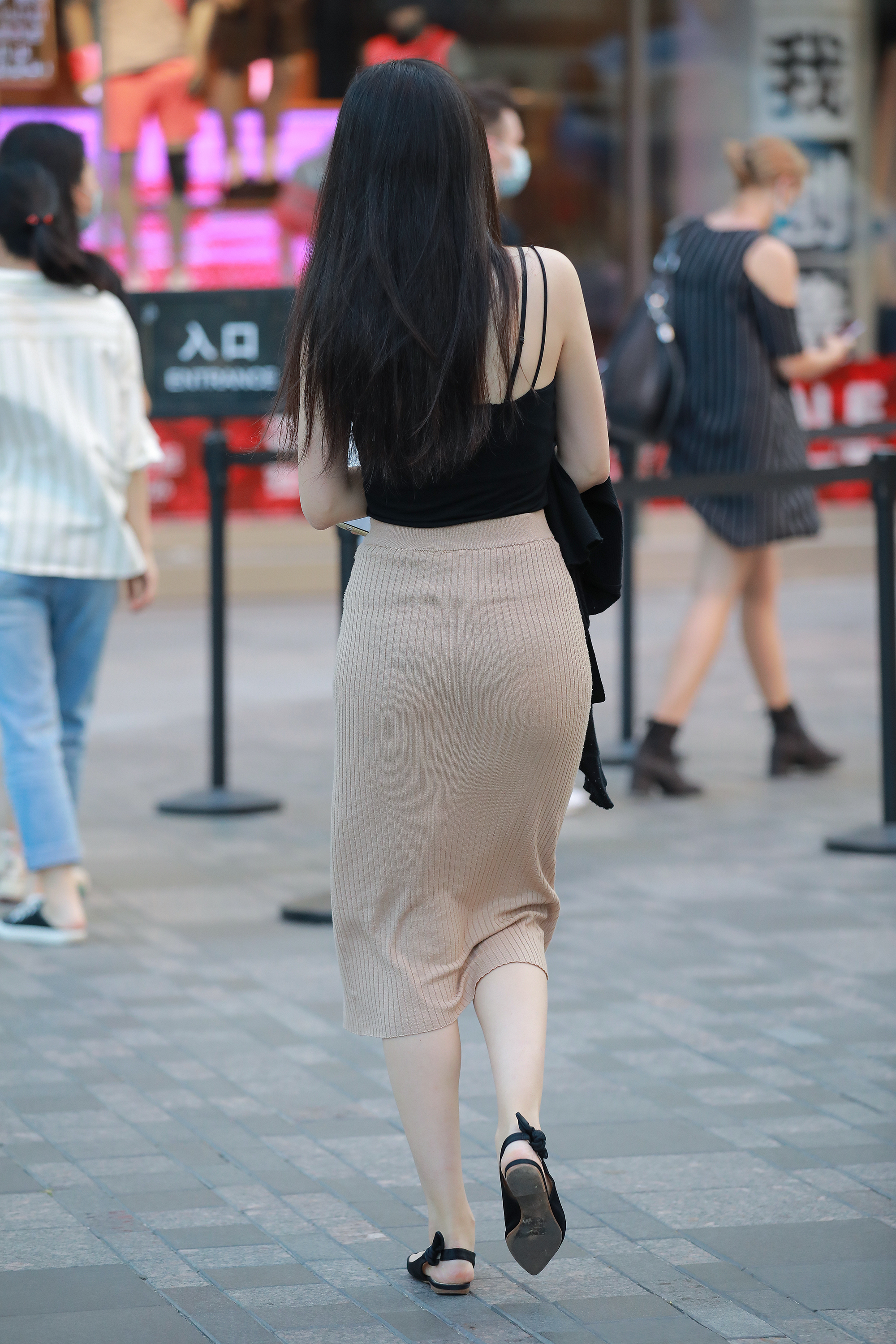  街拍鸭,魔镜街拍,裙装,小姐姐,街拍,写真套图,甜予摄影